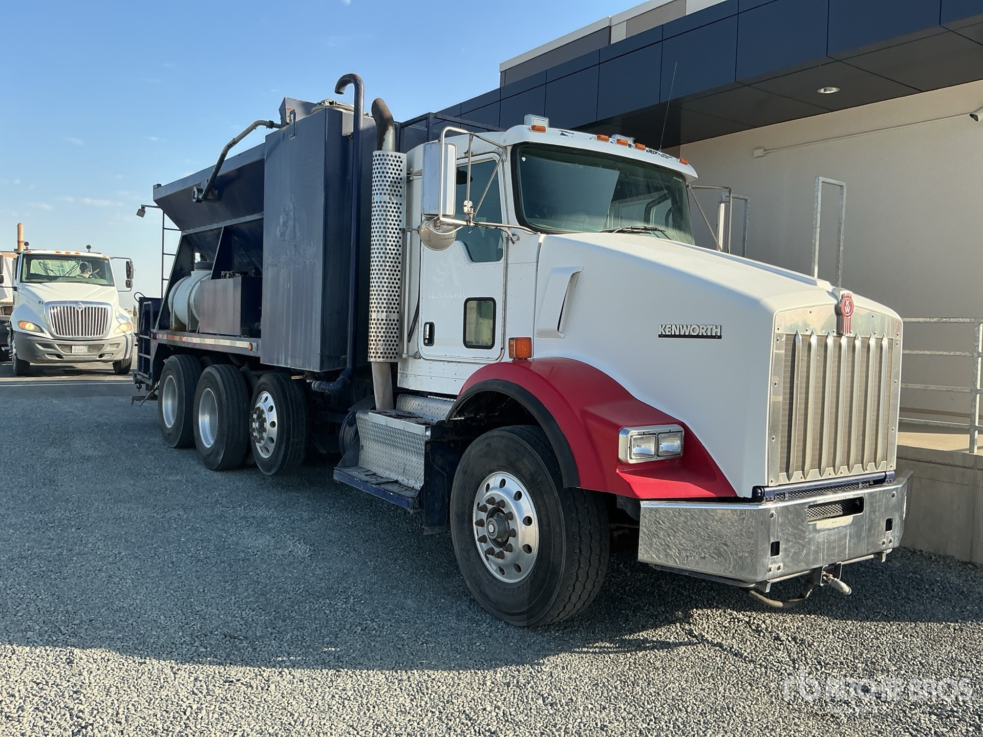 2013 Kenworth 8X4