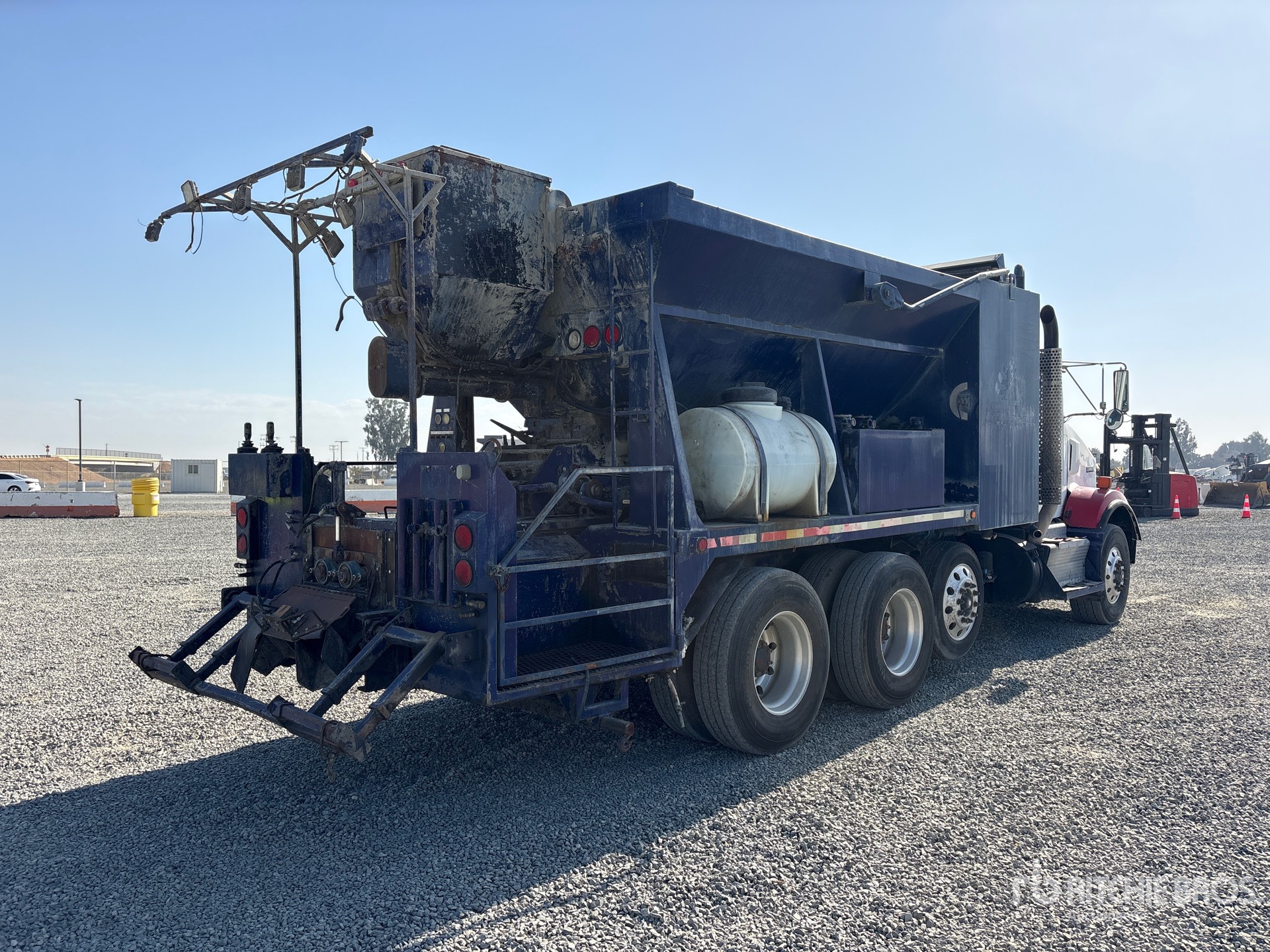 2013 Kenworth 8X4
