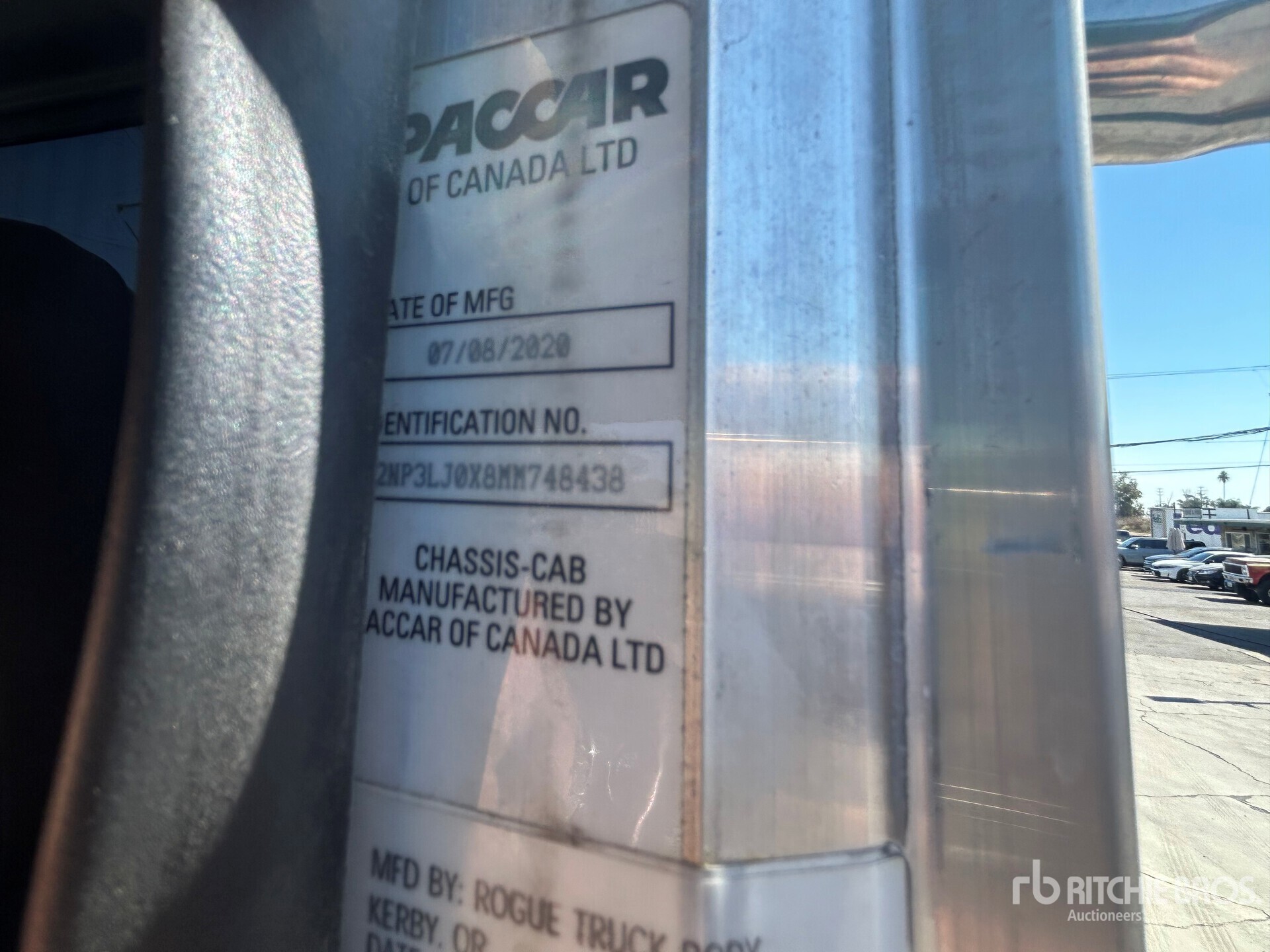 2021 Peterbilt 348