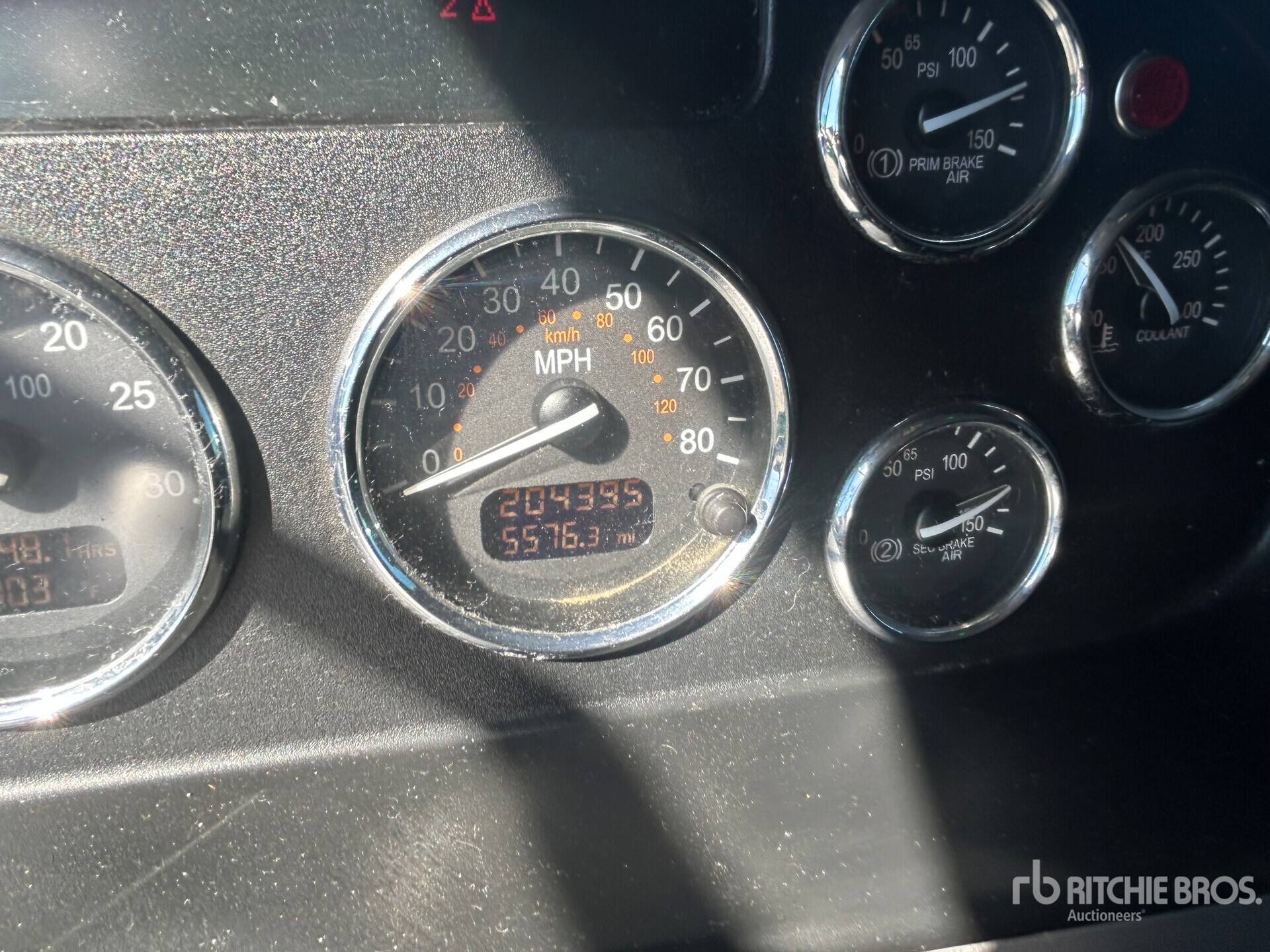 2021 Peterbilt 348