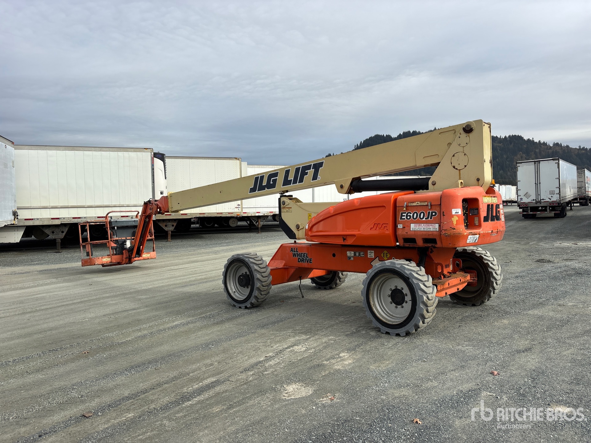 2010 JLG E600JP