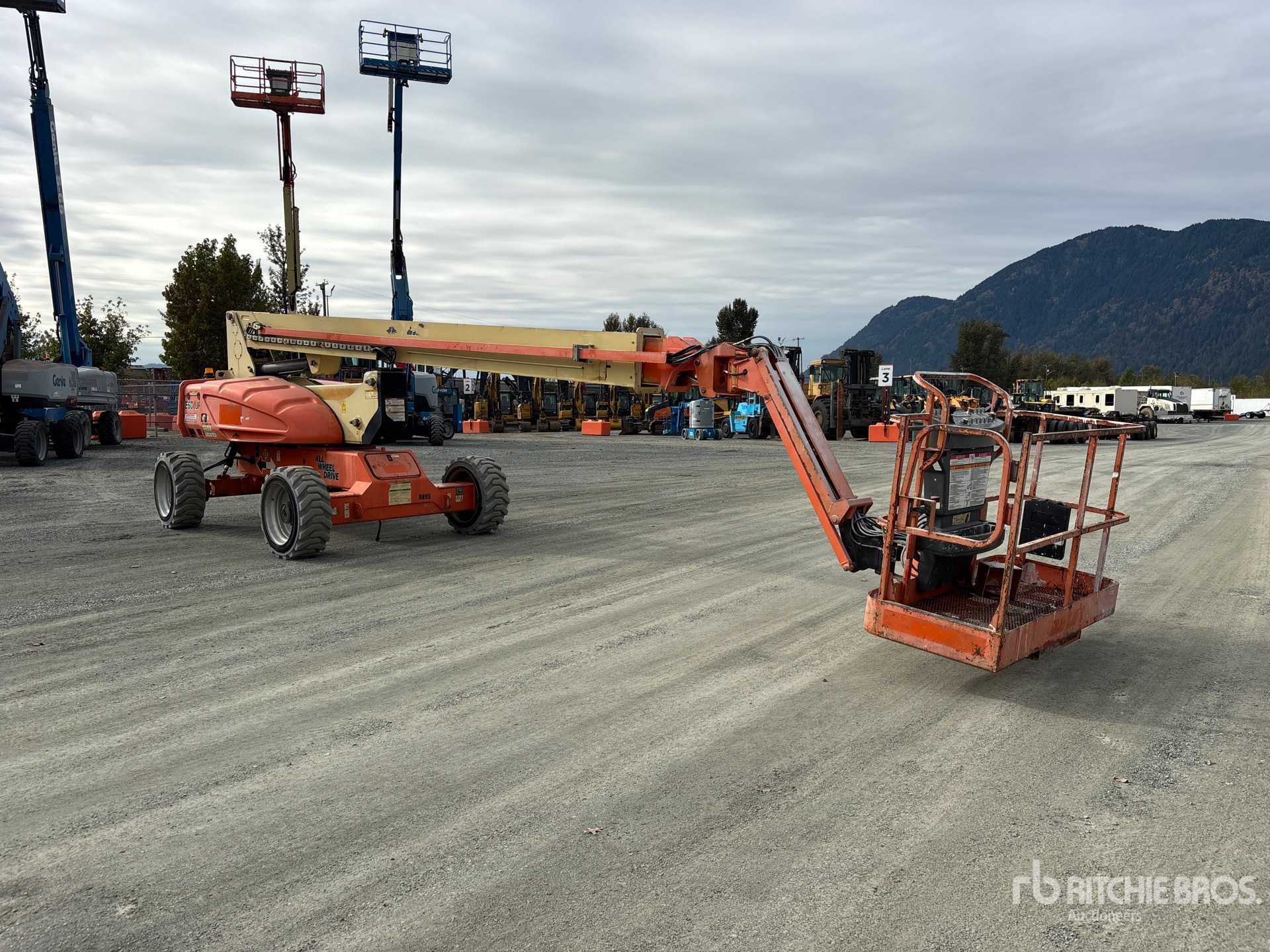 2010 JLG E600JP
