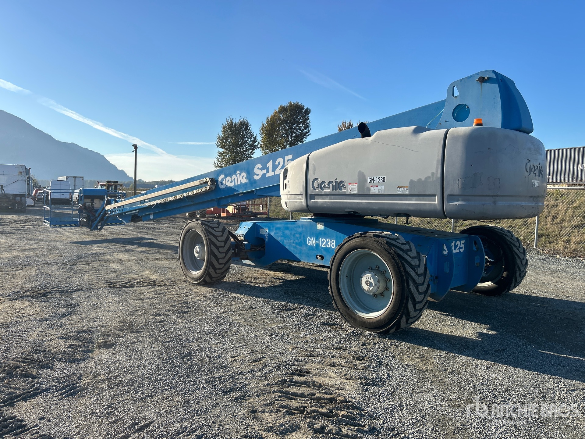 2012 Genie S-125