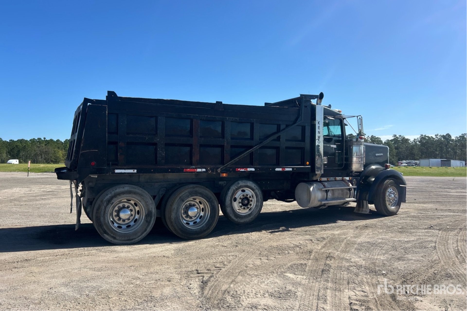 2000 Kenworth W900