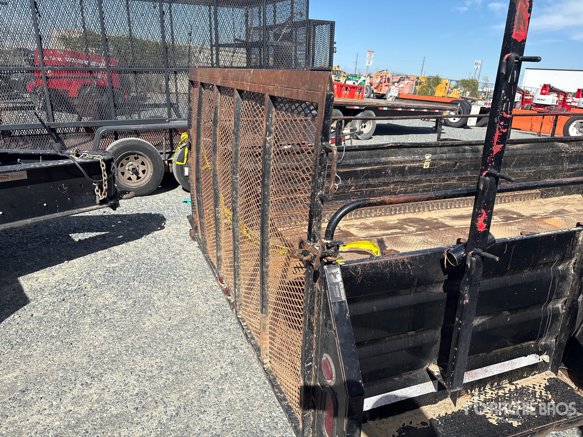 2017 Millerbilt 14 FT T/A