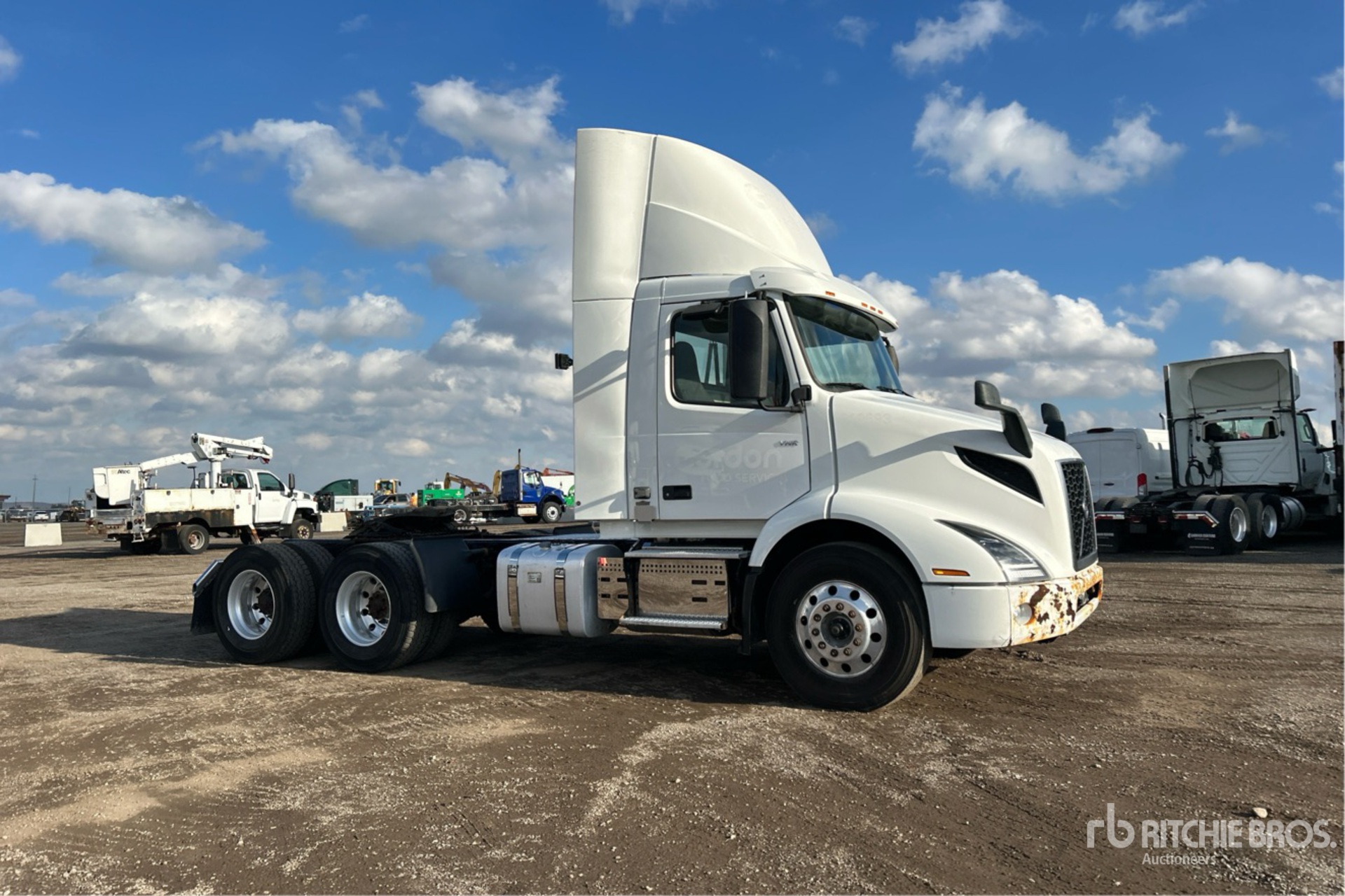 2020 Volvo VNR