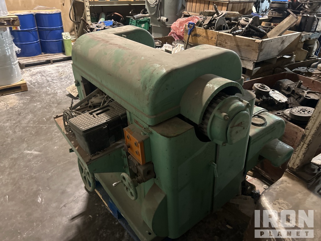 General Appearance with Bild, Ecke vorne links