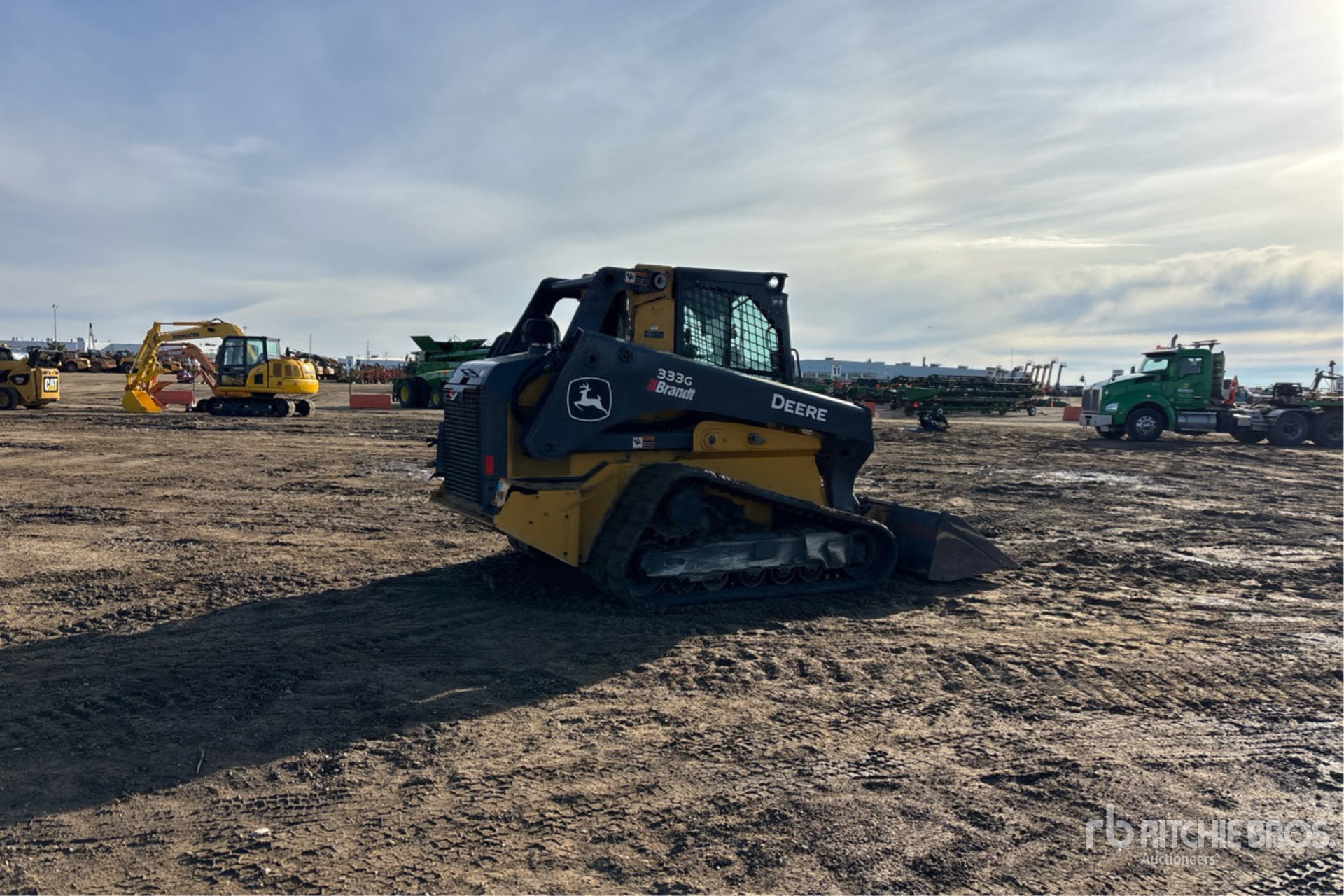 2023 John Deere 333G