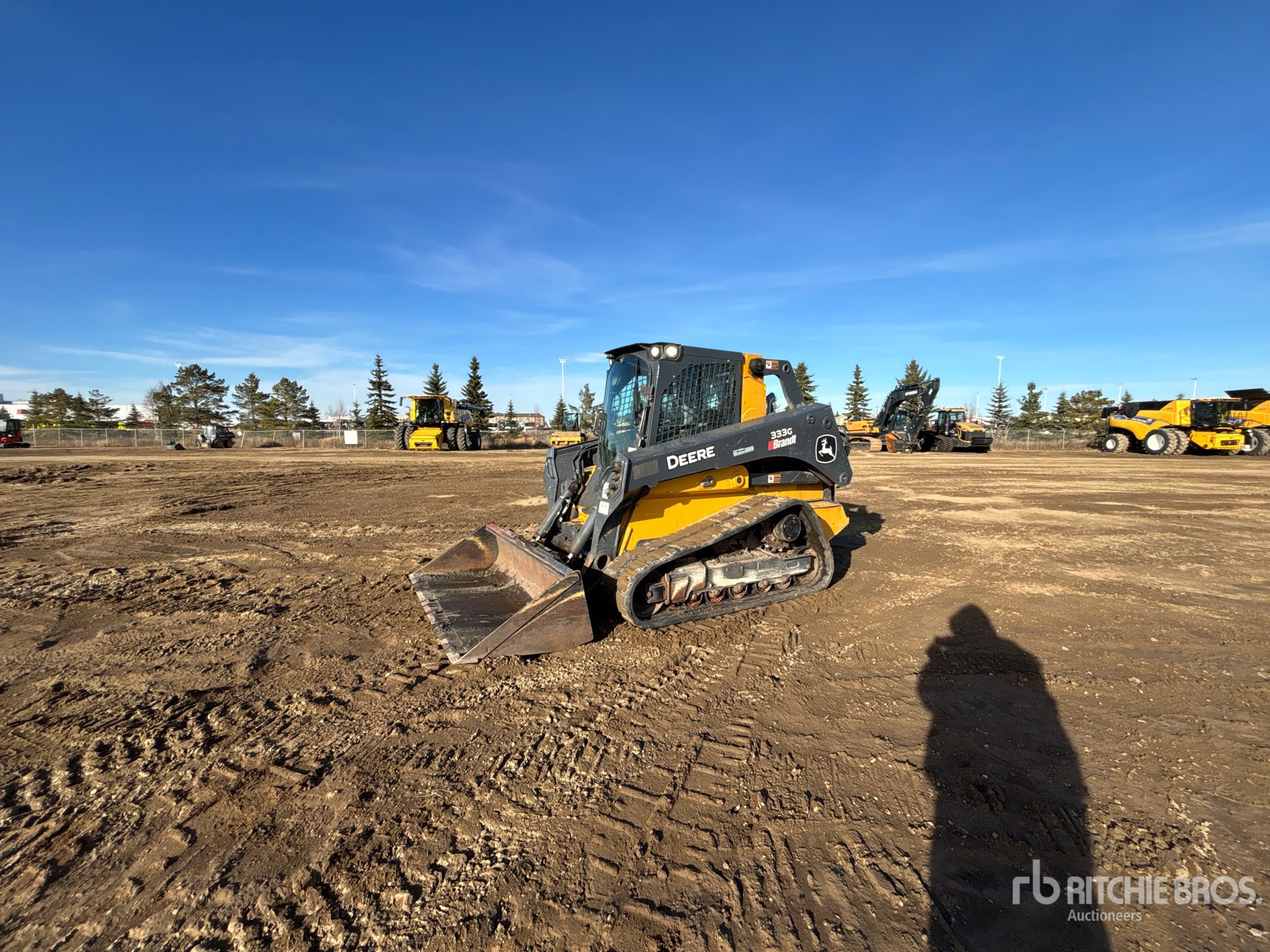 2023 John Deere 333G
