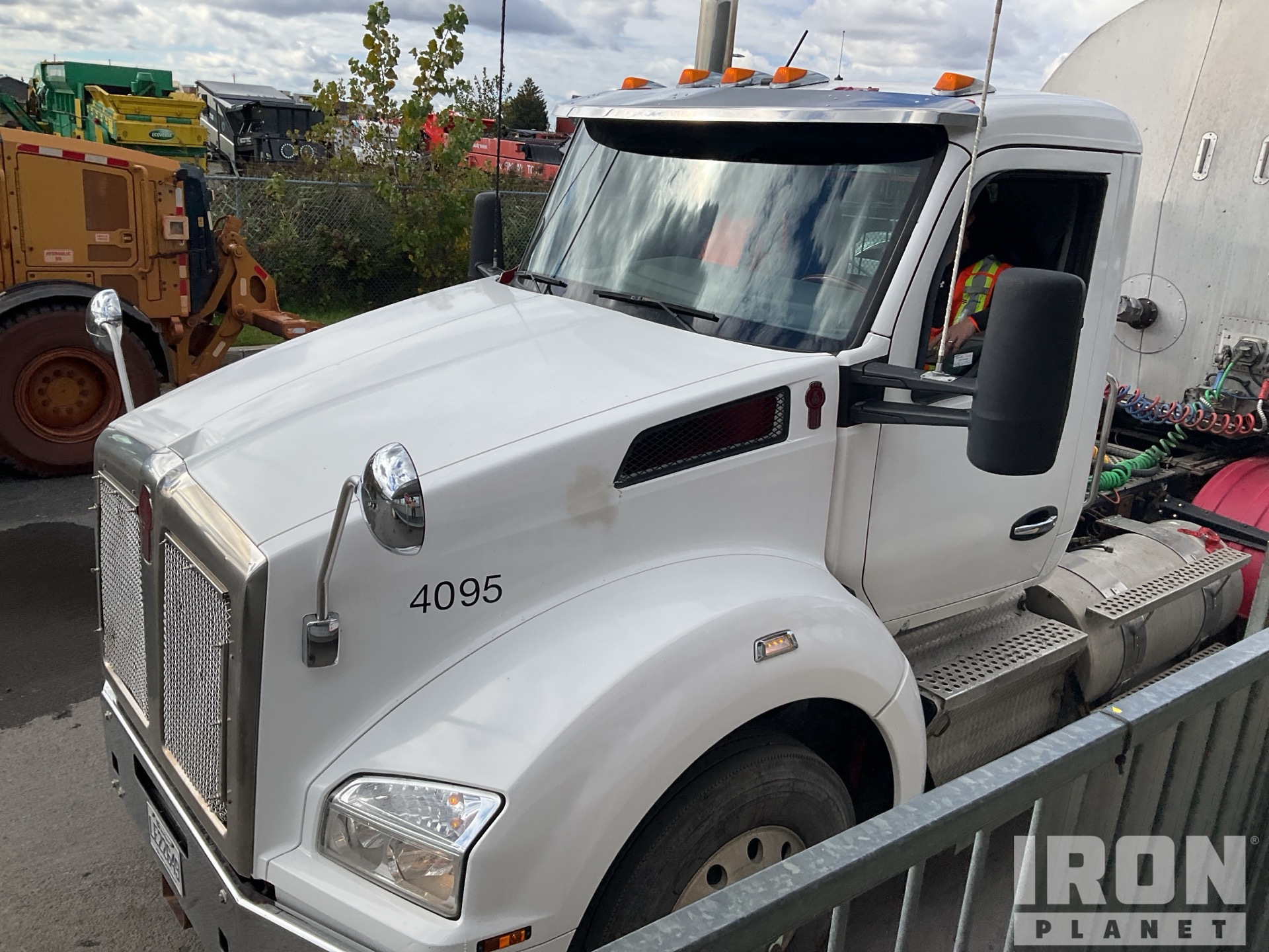 2015 Kenworth T880