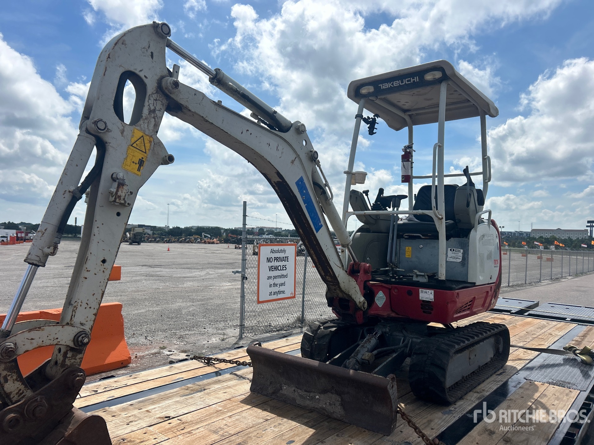 2017 Takeuchi TB216