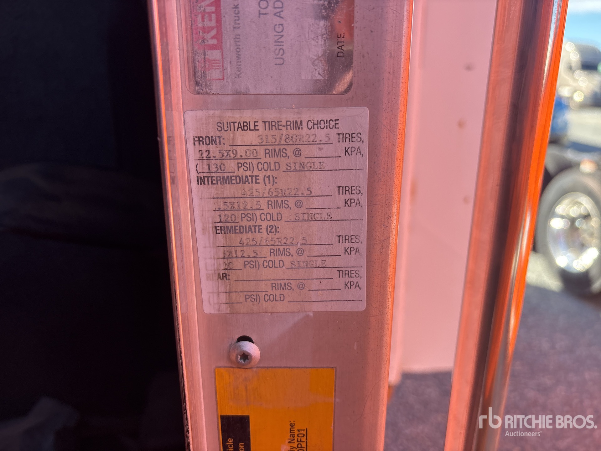 2001 Kenworth W900