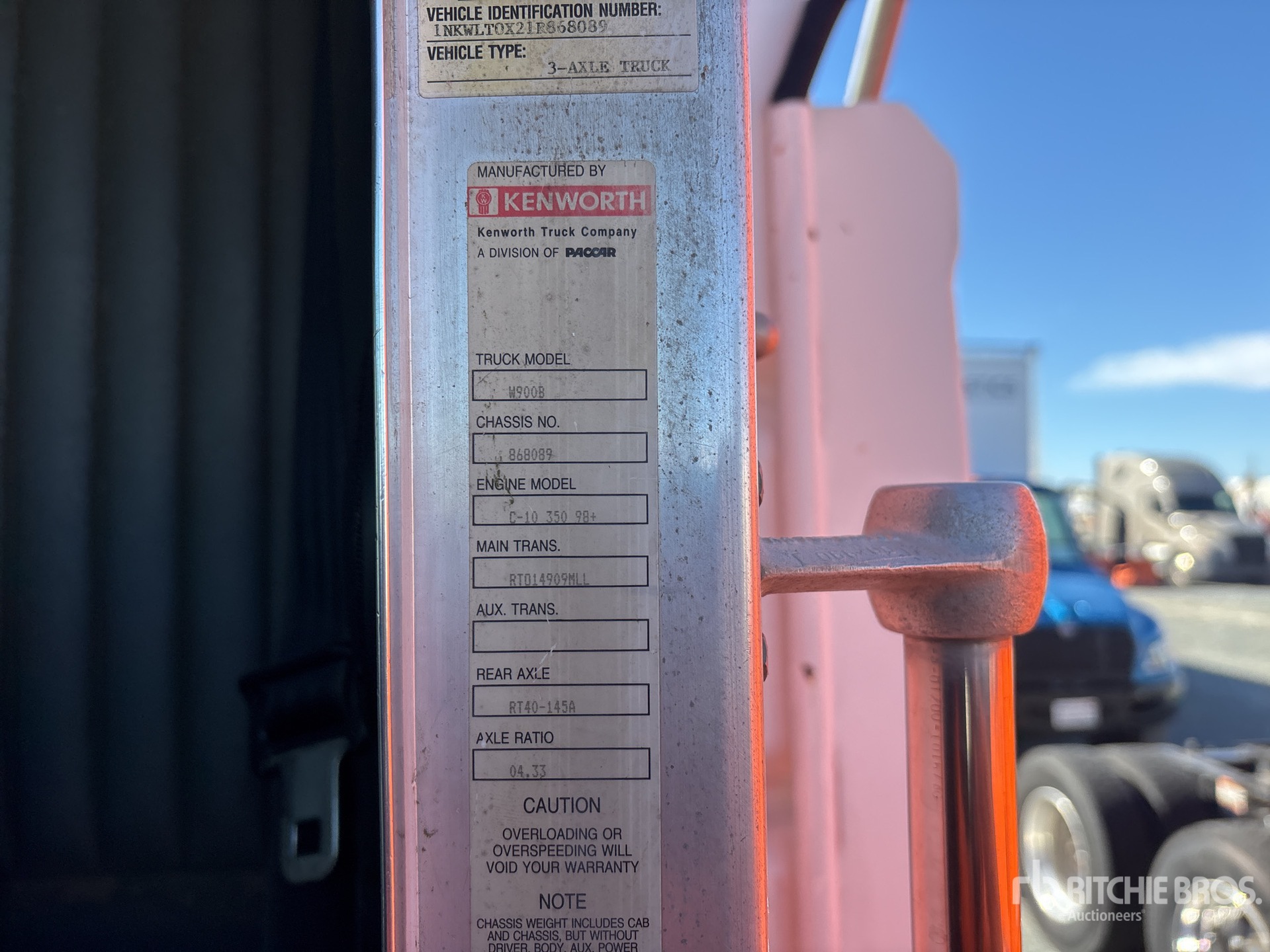 2001 Kenworth W900