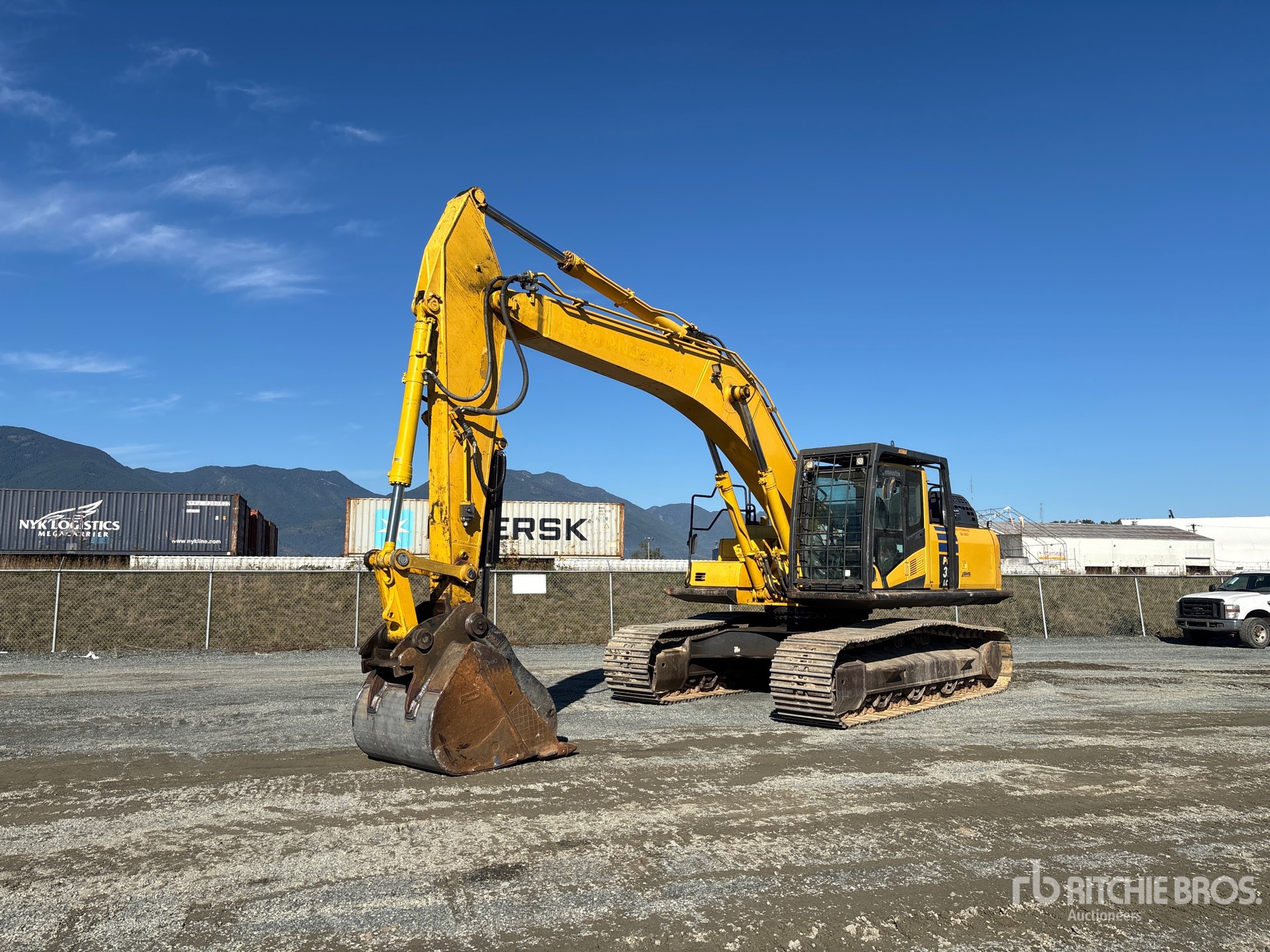 2019 Komatsu PC390-11