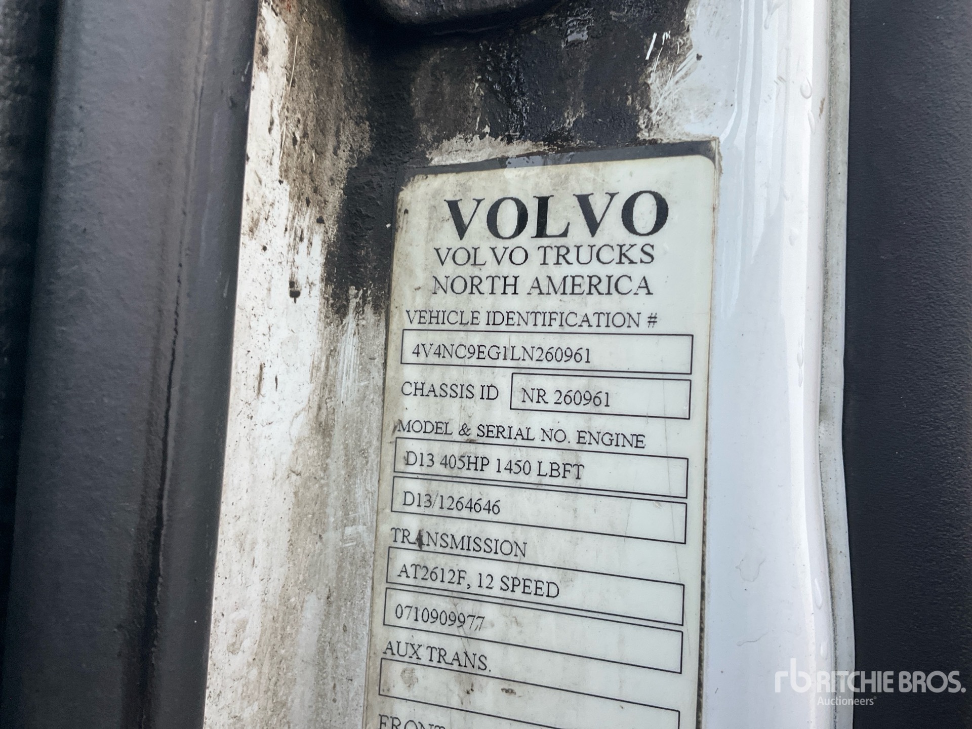 2020 Volvo VNL