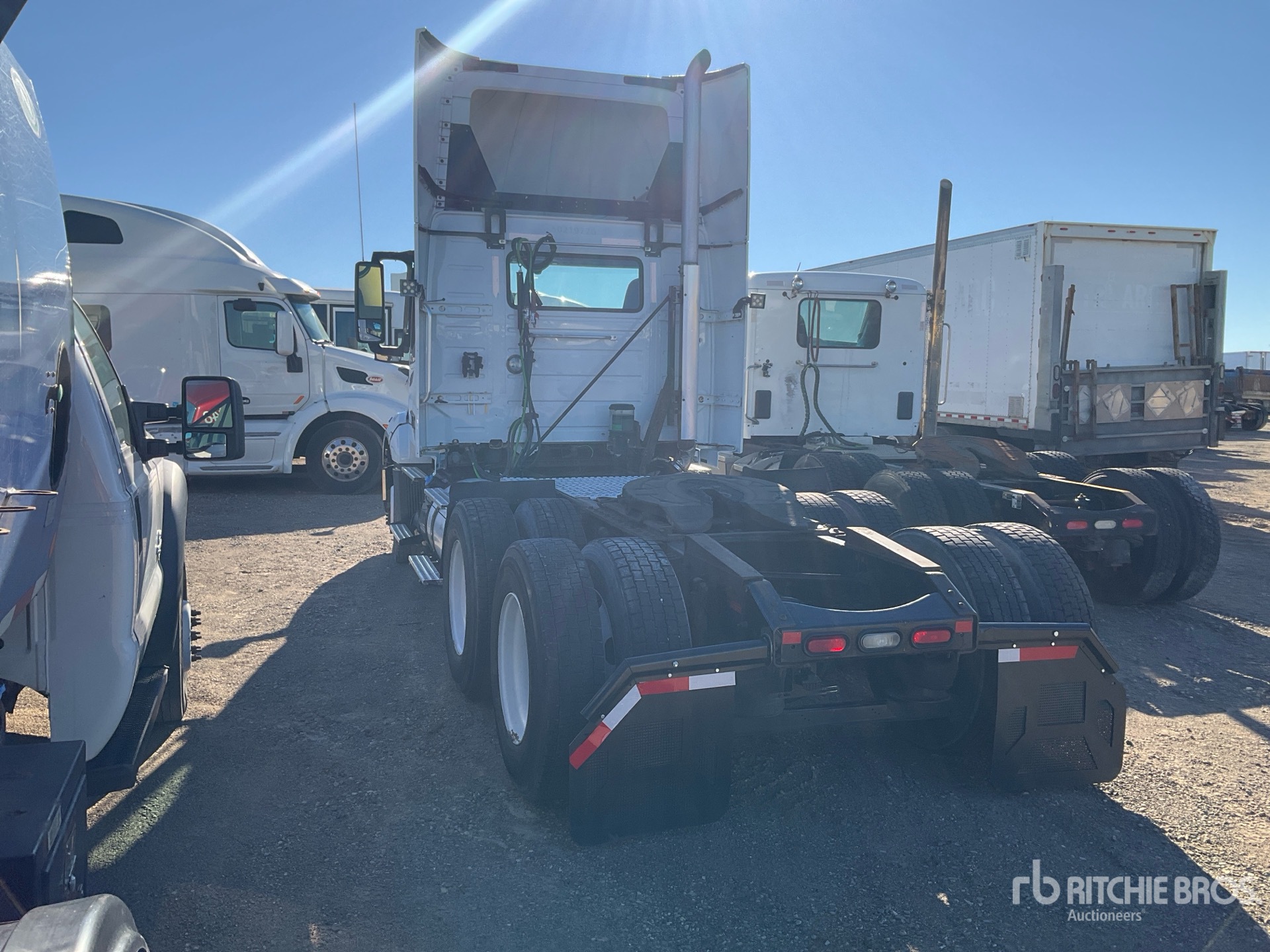 2020 Volvo VNL