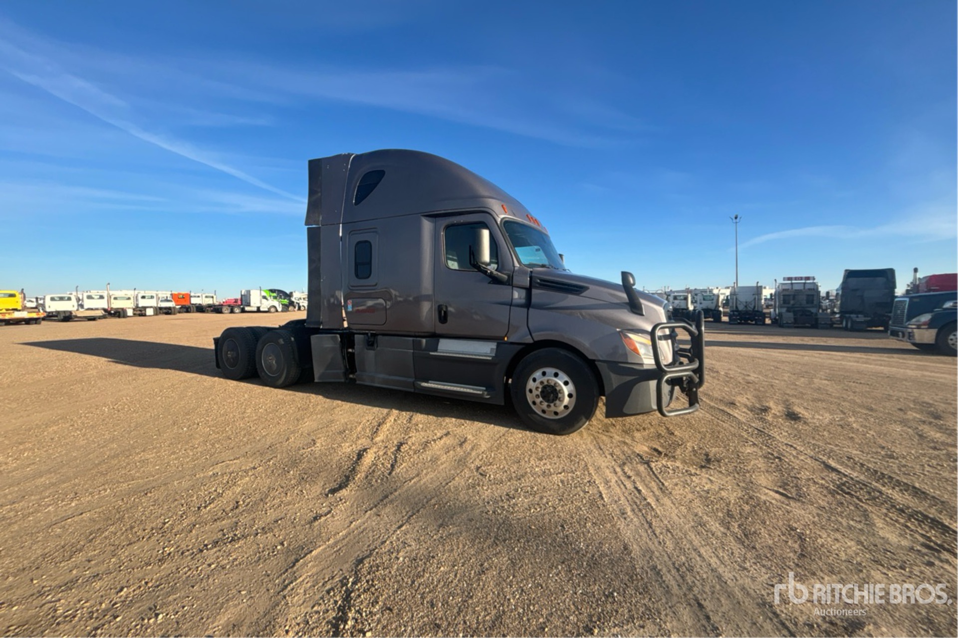 2019 Freightliner CASCADIA 126