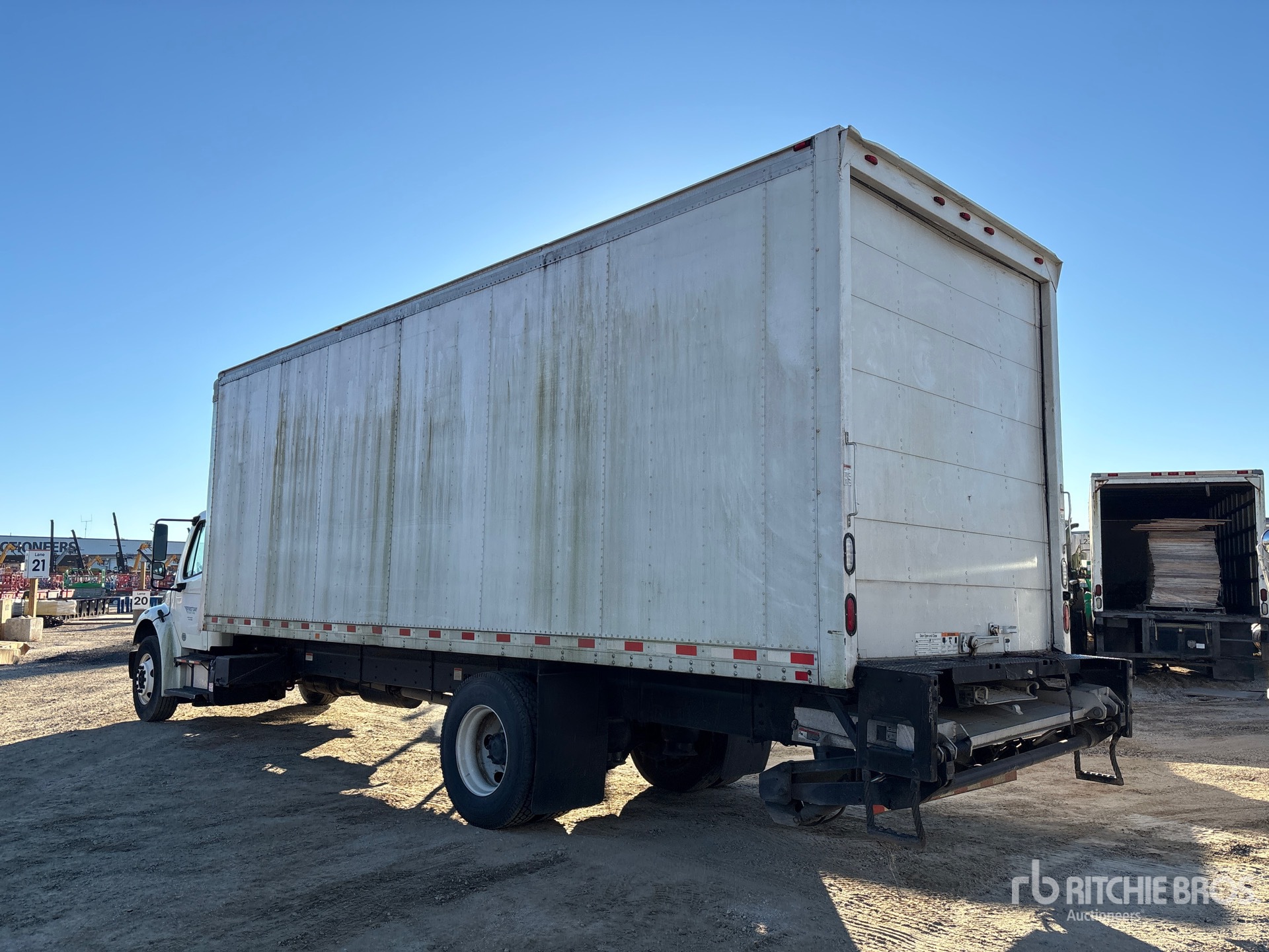 2014 Freightliner M2 106