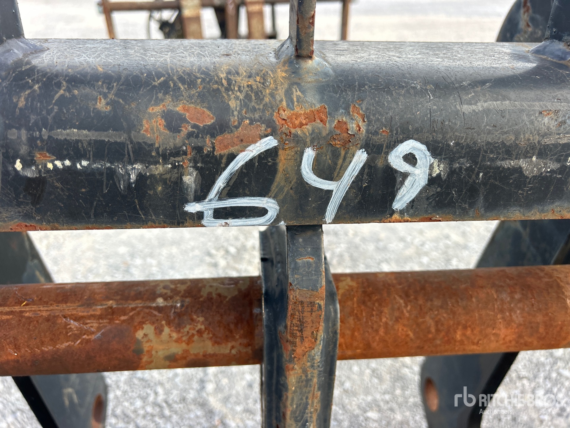 Caterpillar 48 IN