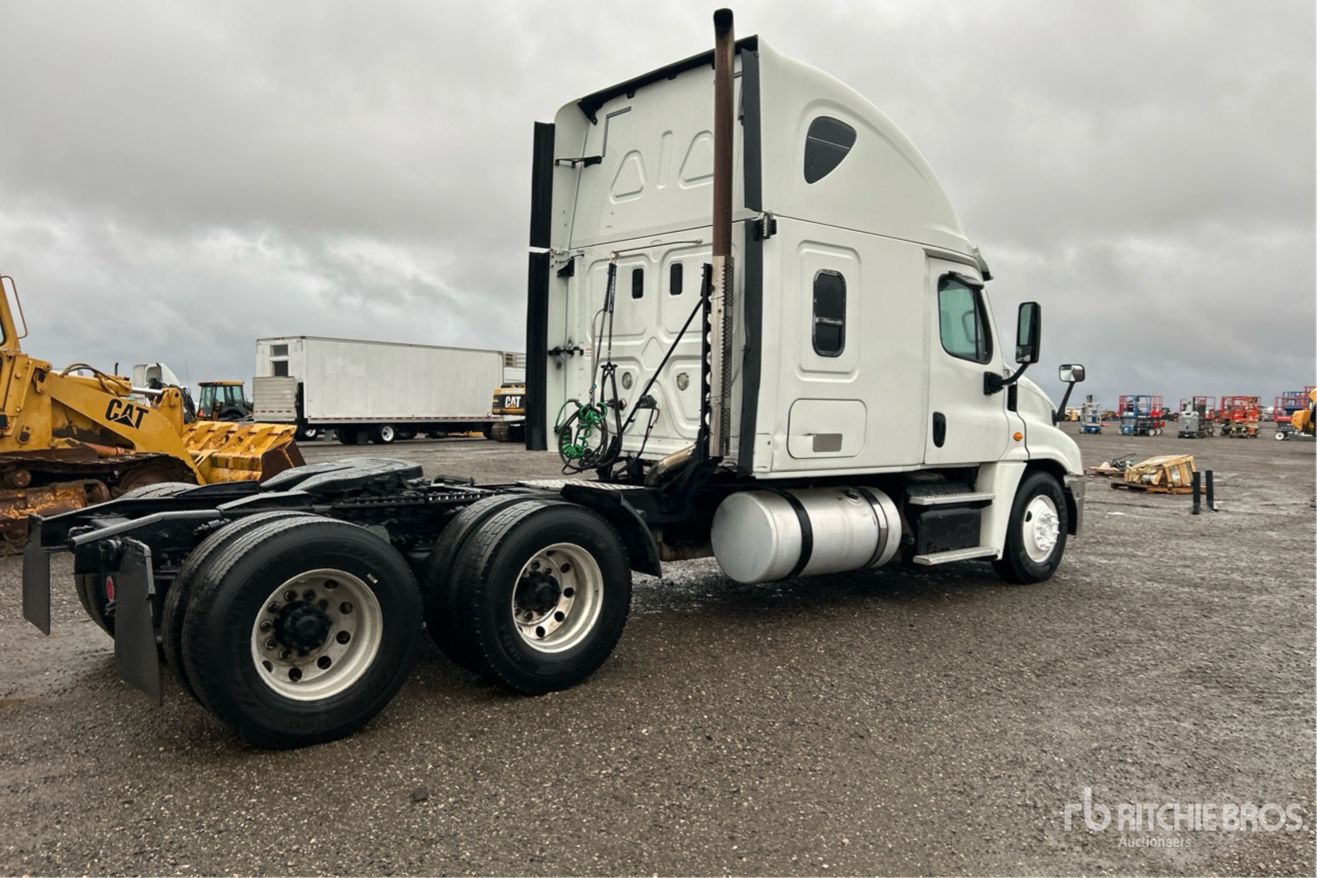 2015 Freightliner CASCADIA 125