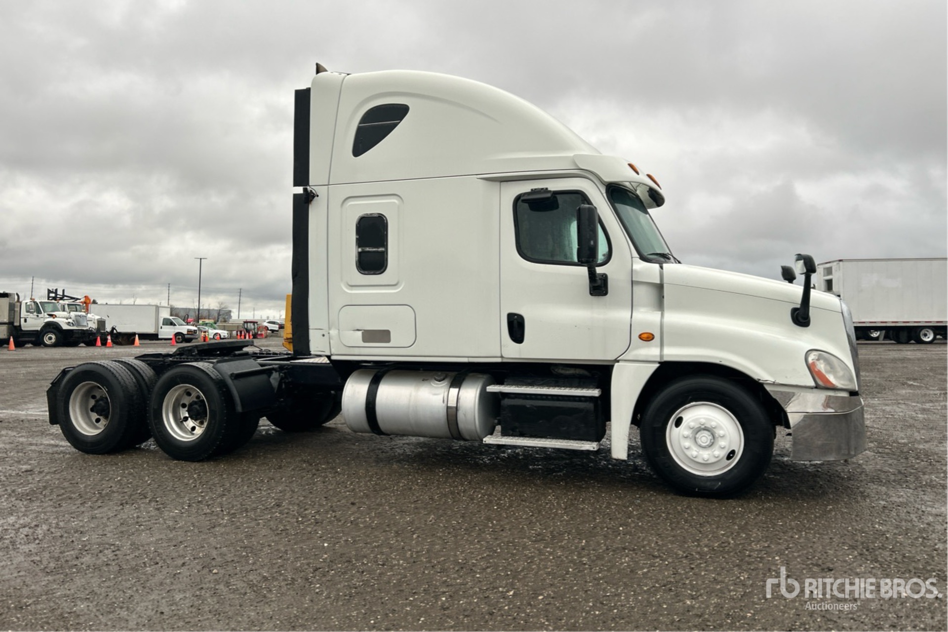 2015 Freightliner CASCADIA 125
