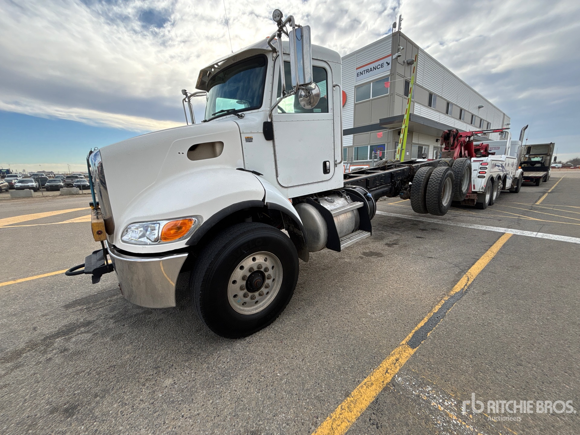2016 Peterbilt 348
