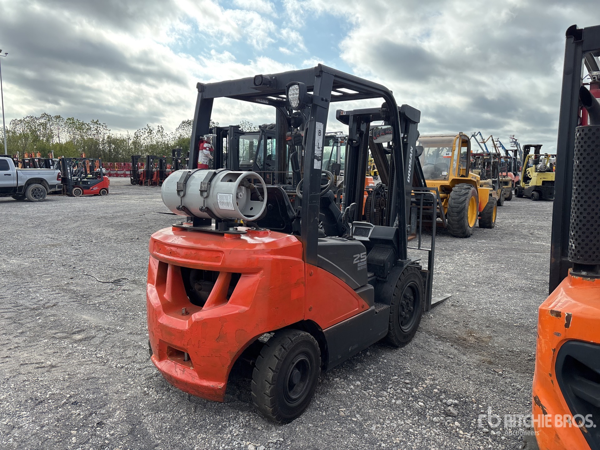 Doosan G25N-7