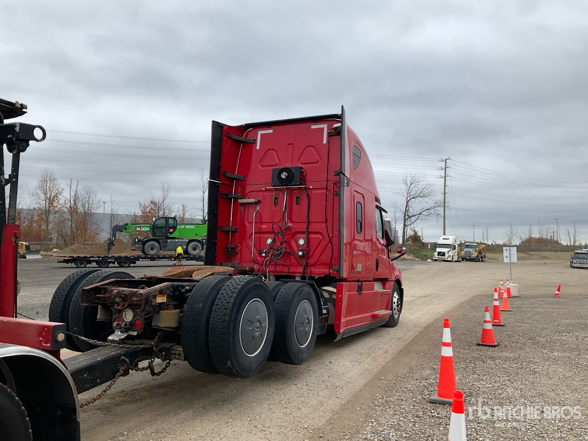 2019 Freightliner CASCADIA 126