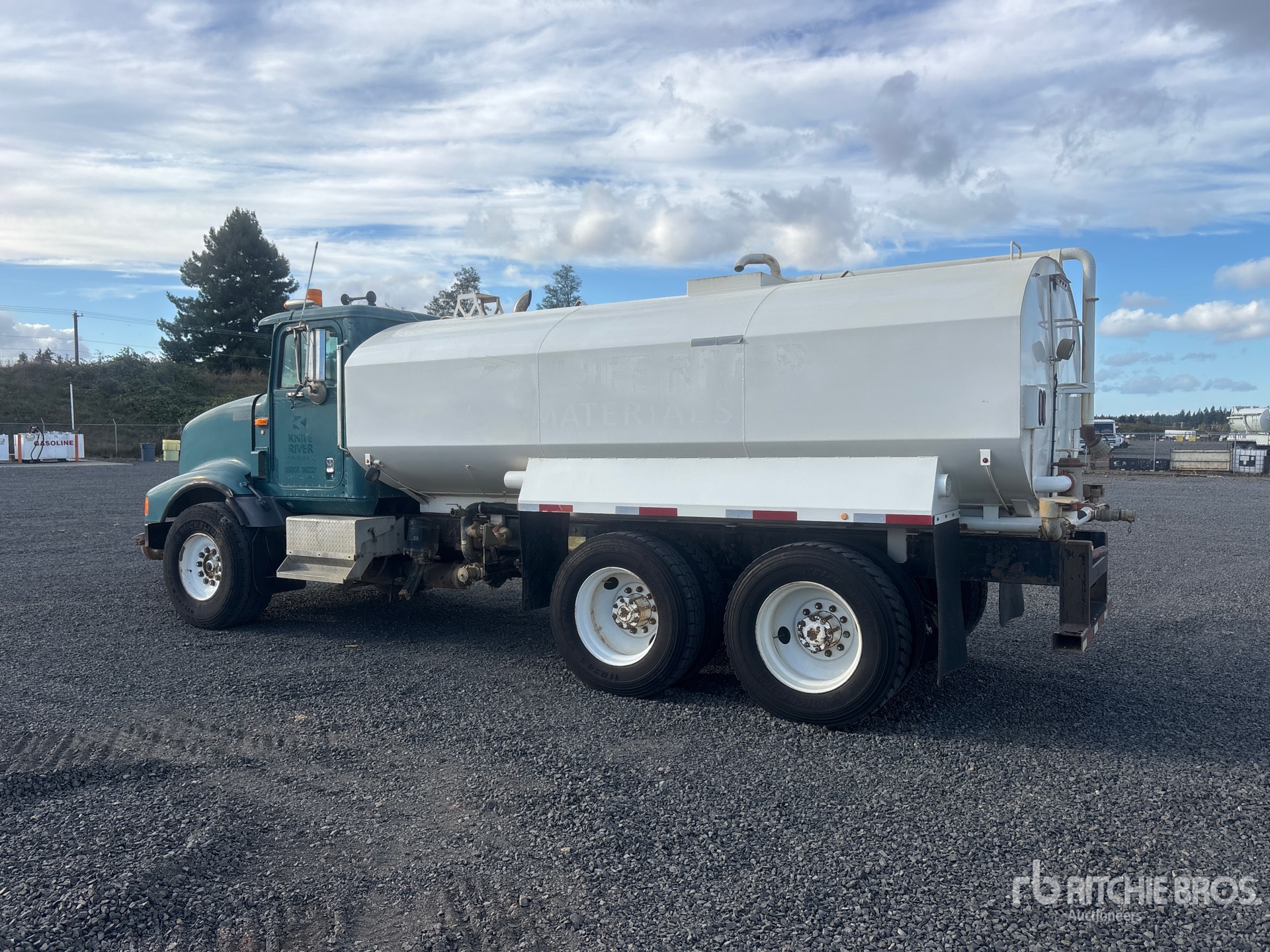 1995 International 9200