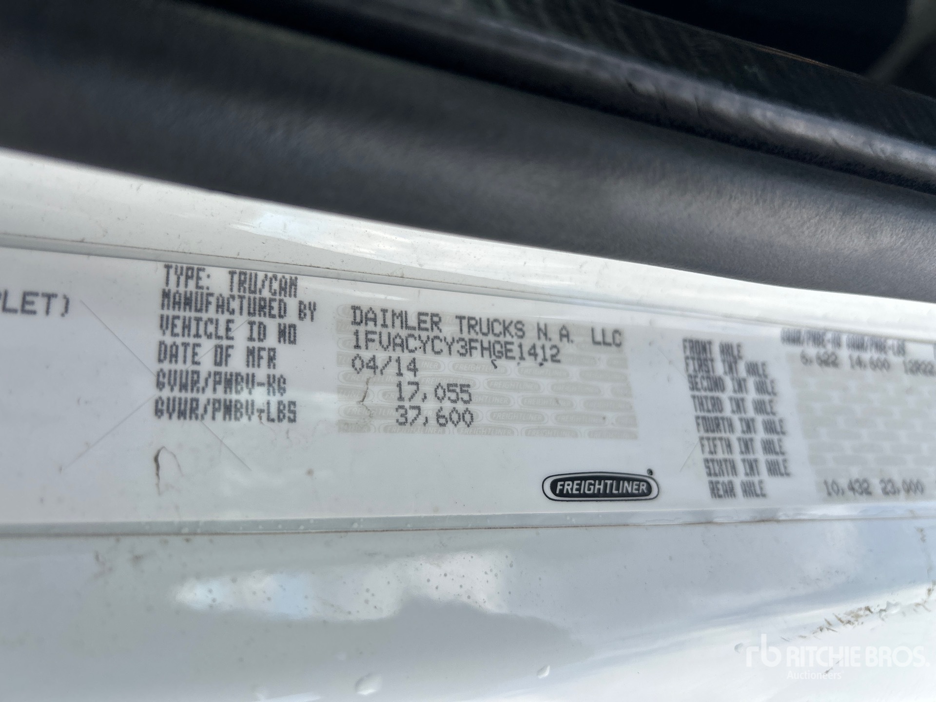 2015 Freightliner M2 106