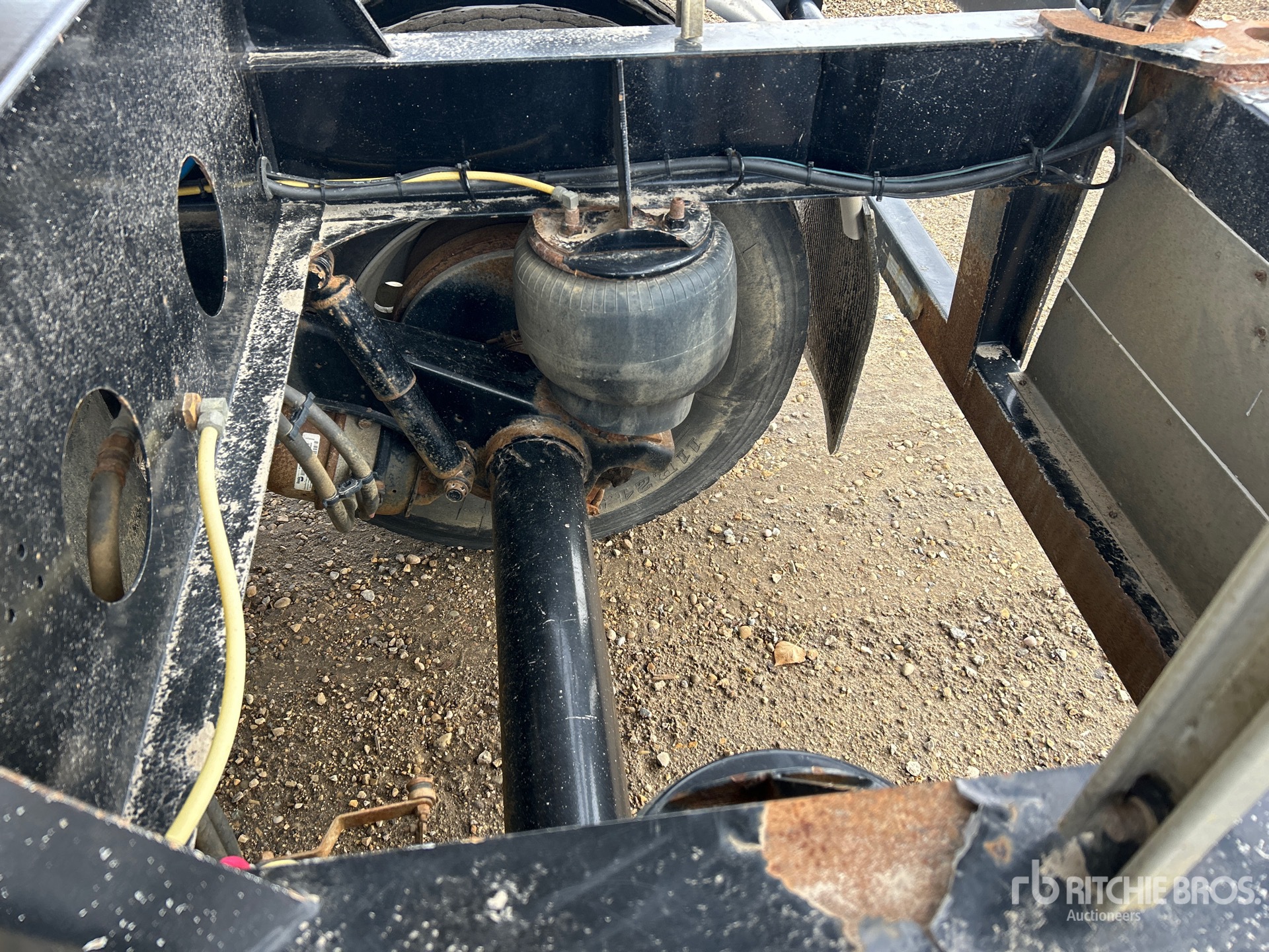 2018 Doepker LB13257-R