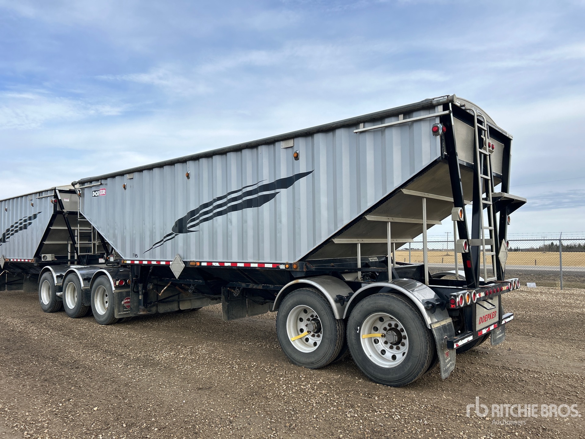 2018 Doepker LB13257-R