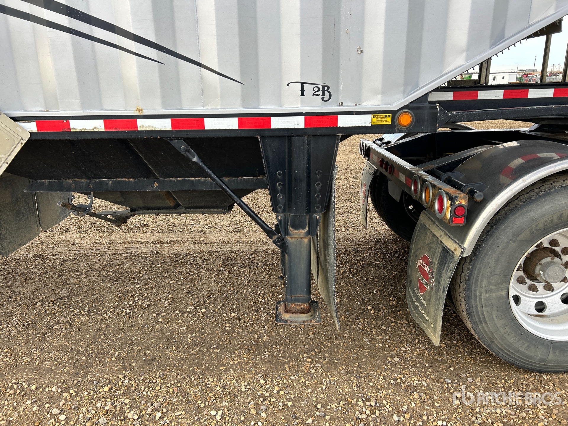 2018 Doepker LB13257-R