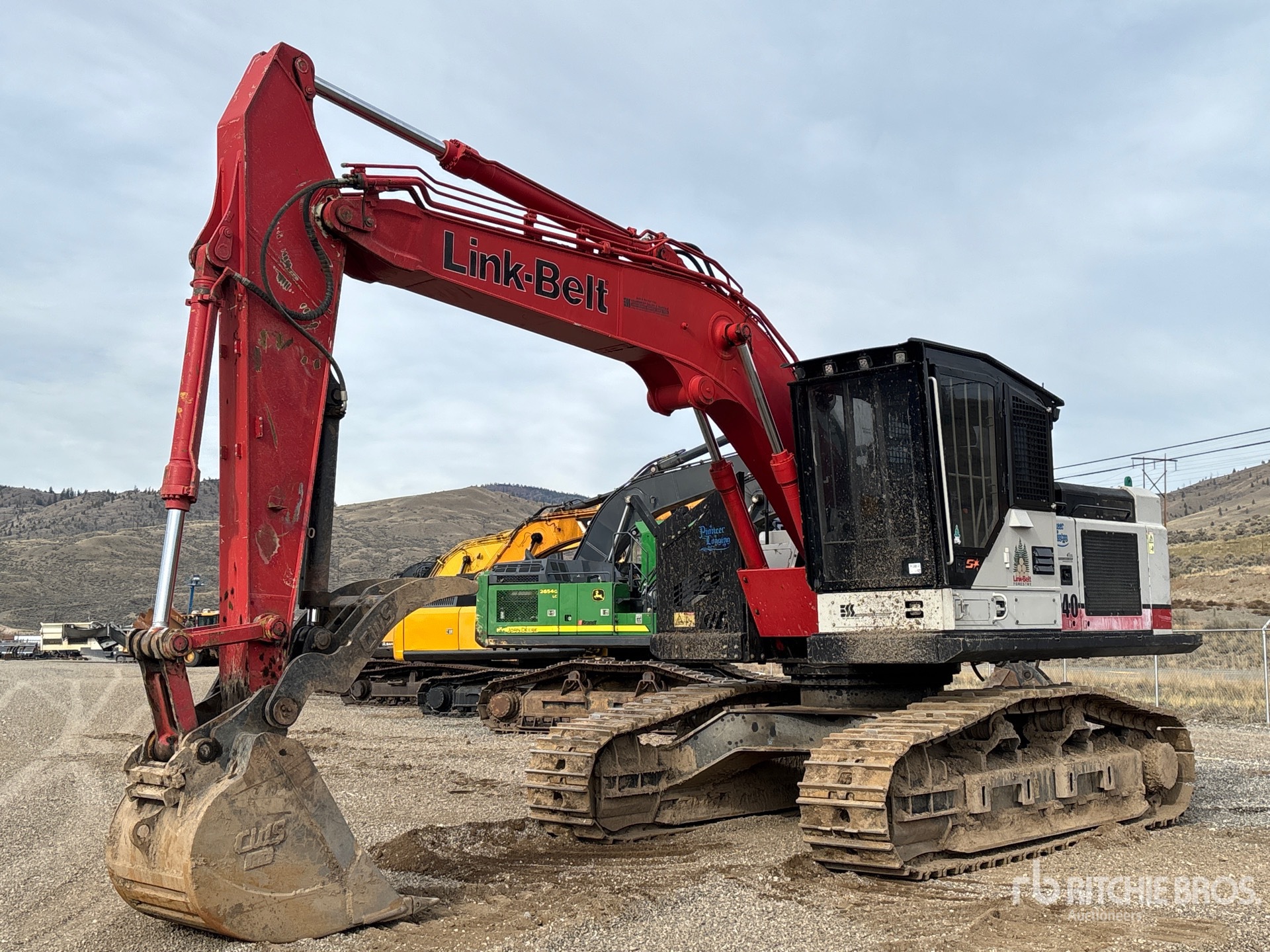 Photo of 2019 Link-Belt 3740