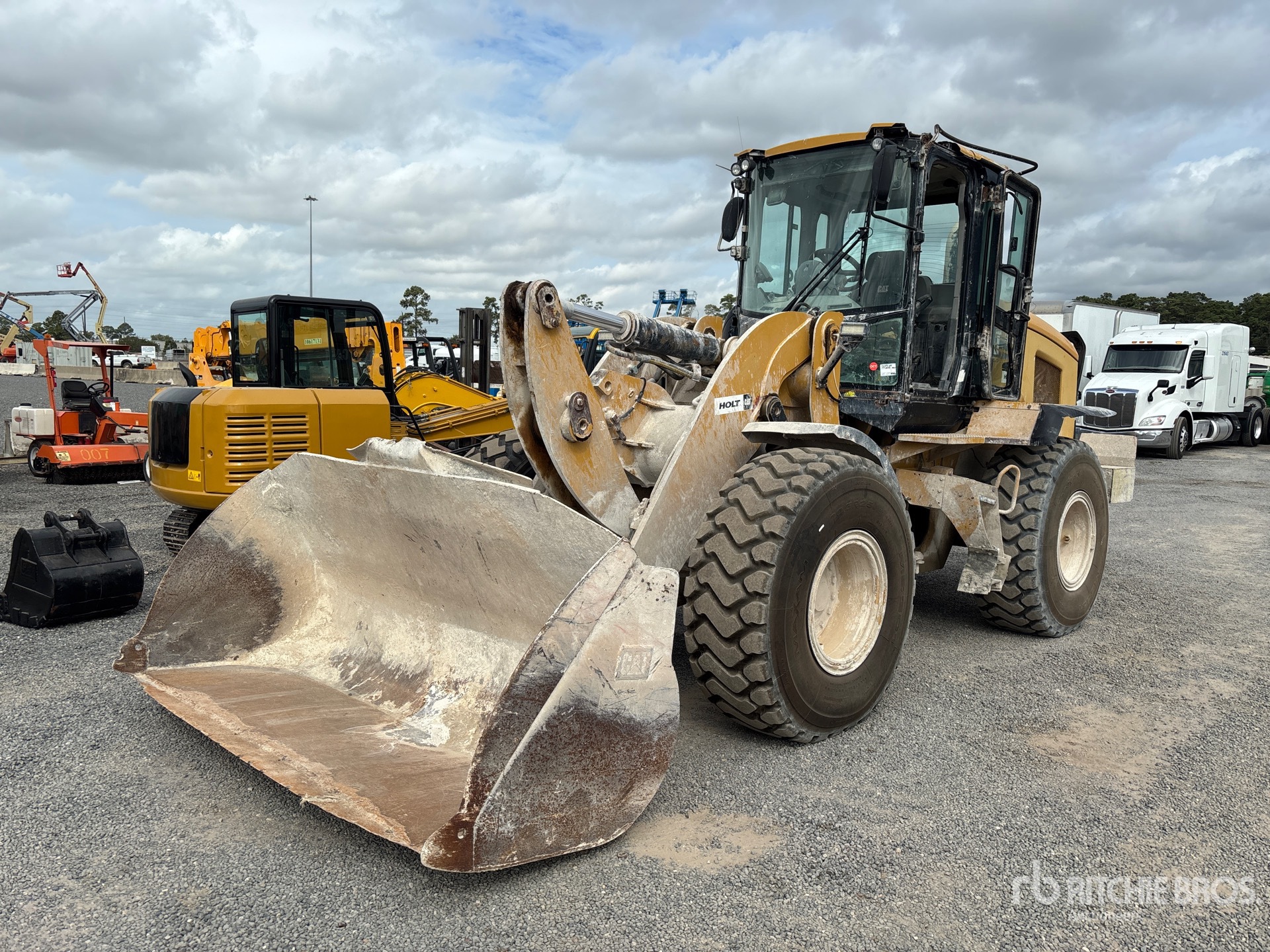 Photo of 2013 Caterpillar 938K