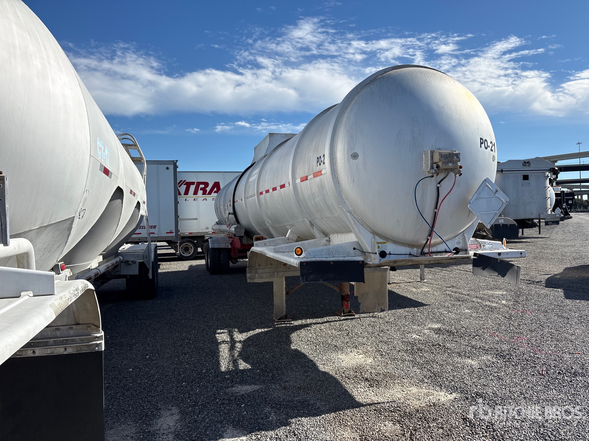 2012 Heil 8400 GAL T/A
