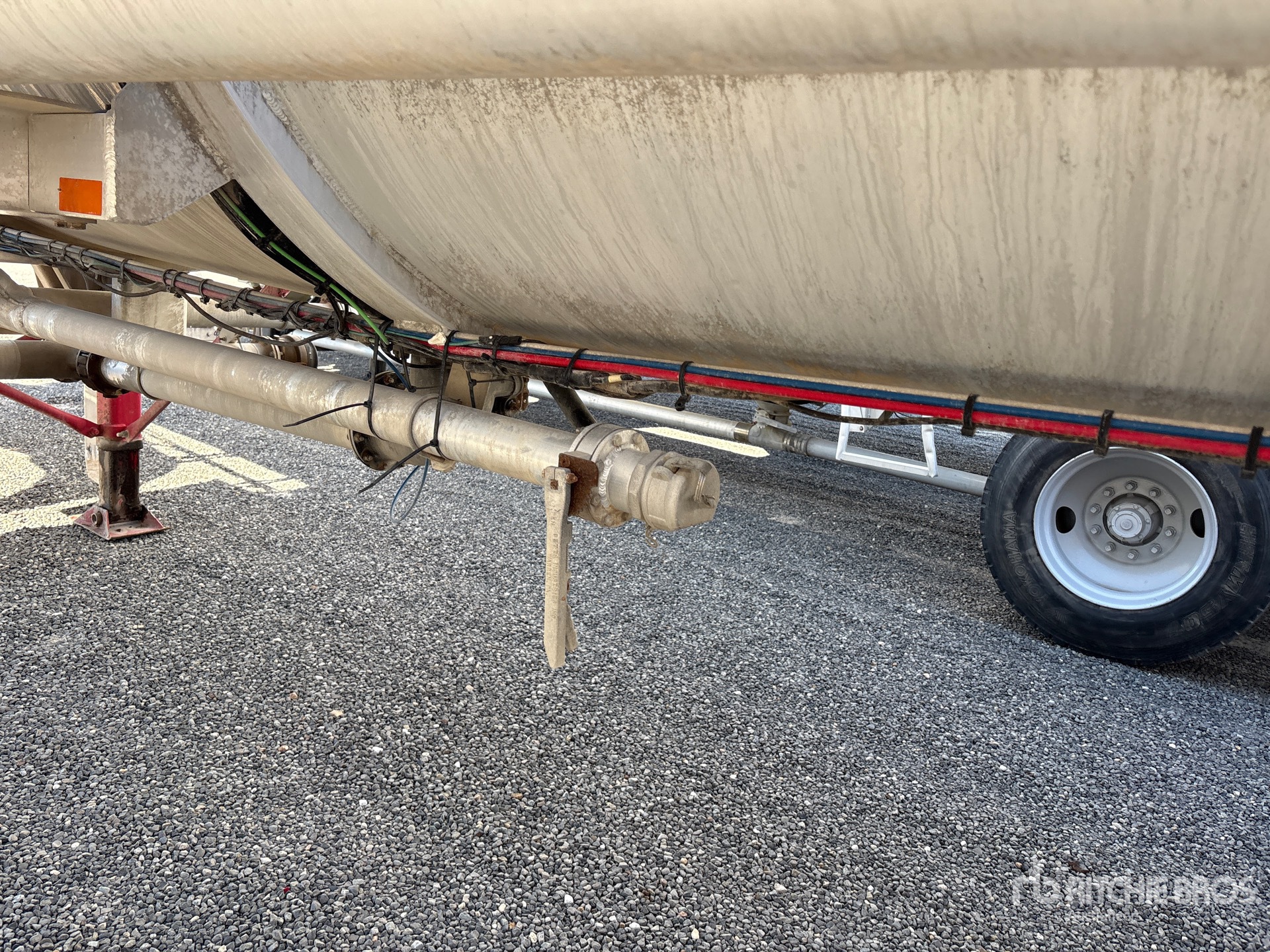 2012 Heil 8400 GAL T/A