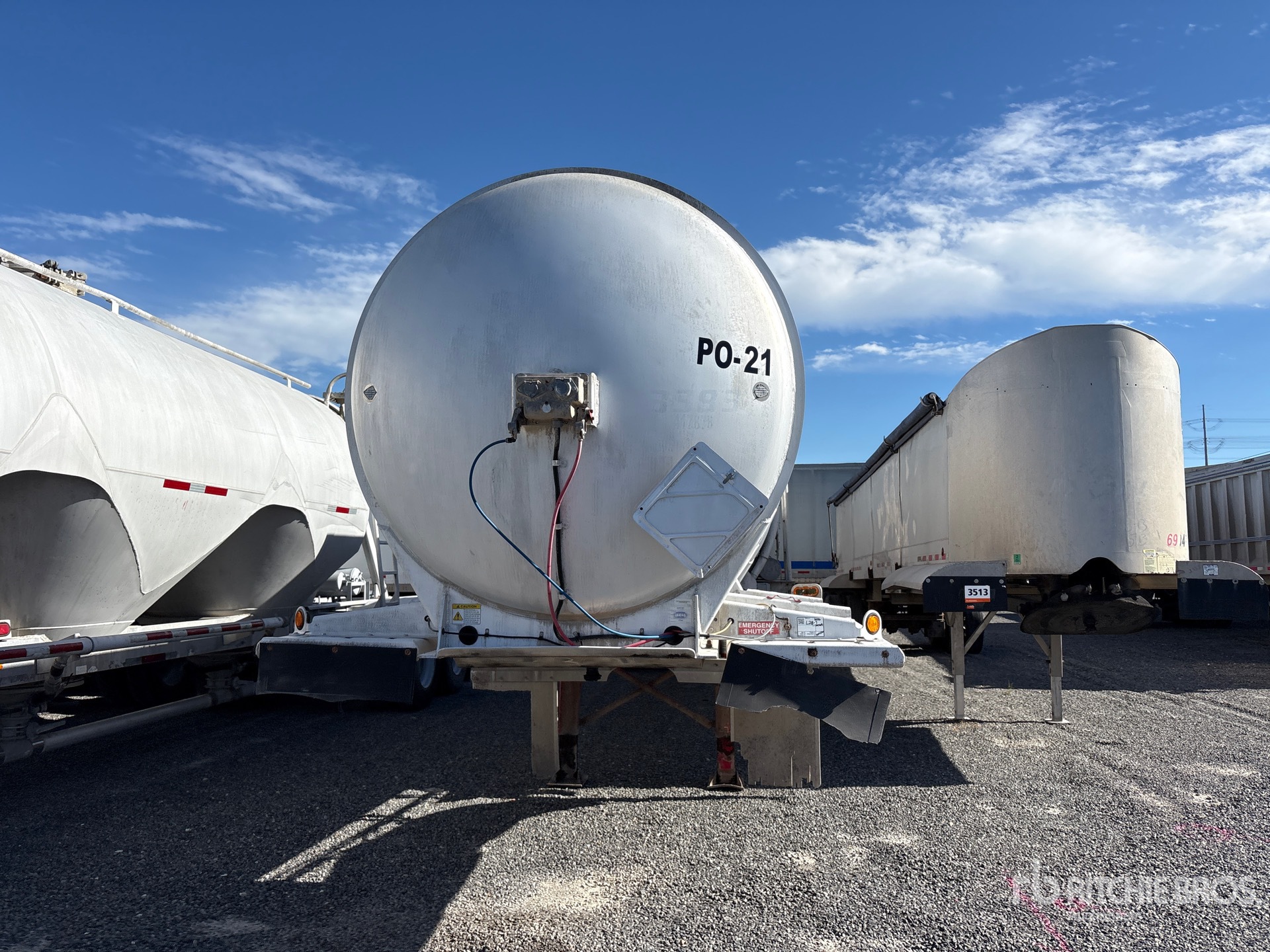2012 Heil 8400 GAL T/A