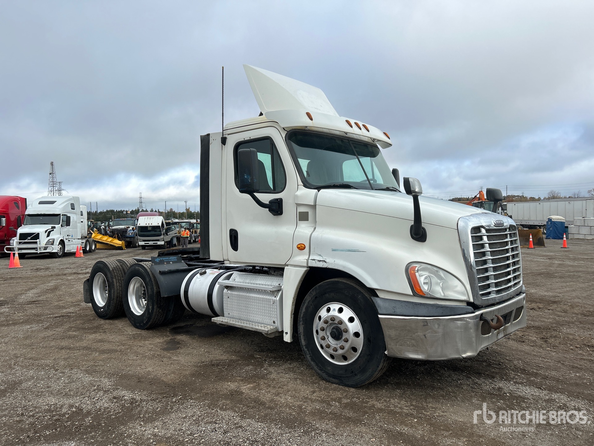 2016 Freightliner CASCADIA 125