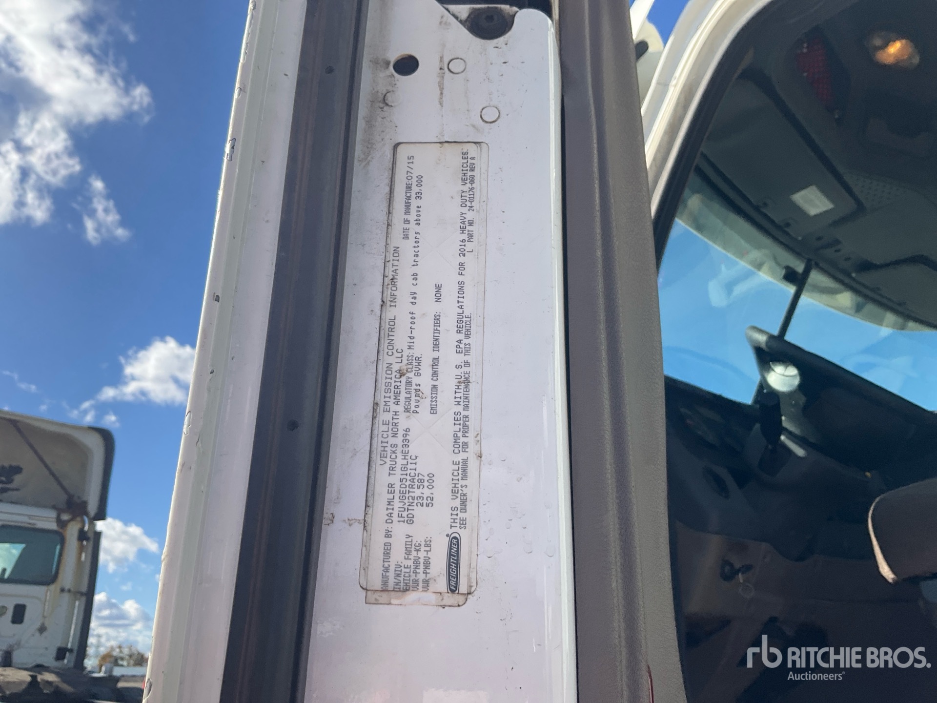 2016 Freightliner CASCADIA 125