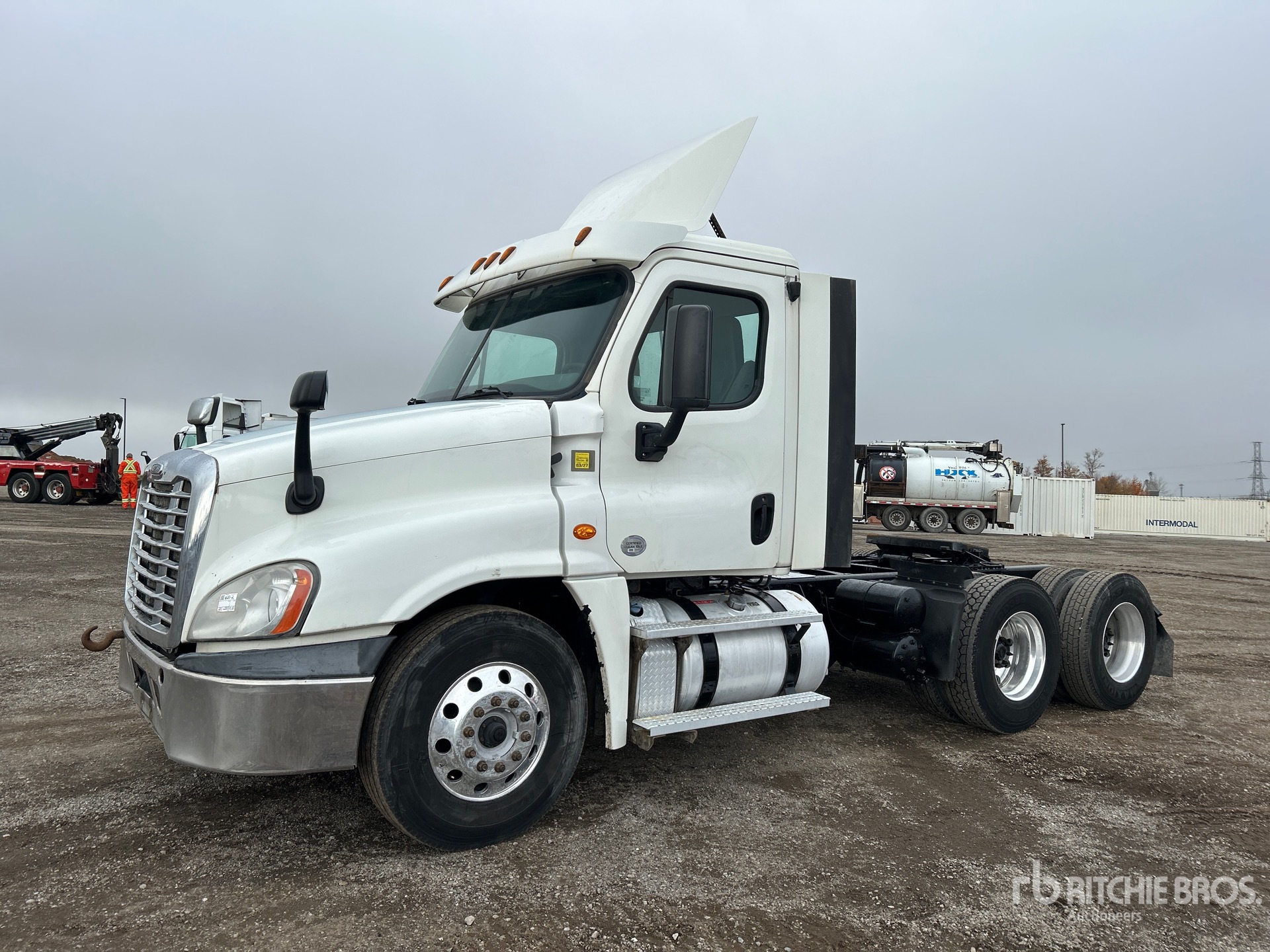 2016 Freightliner CASCADIA 125