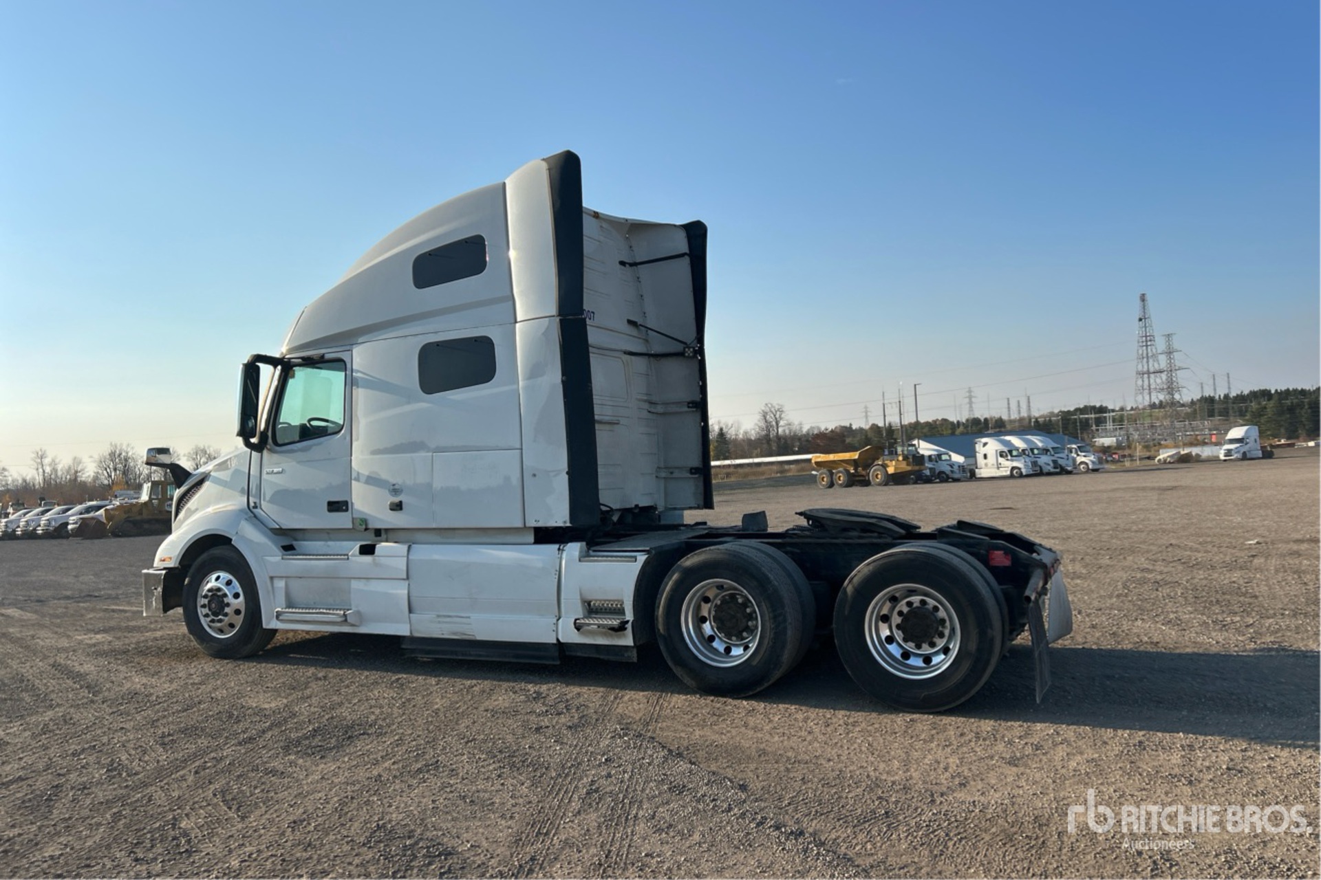 2020 Volvo VNL