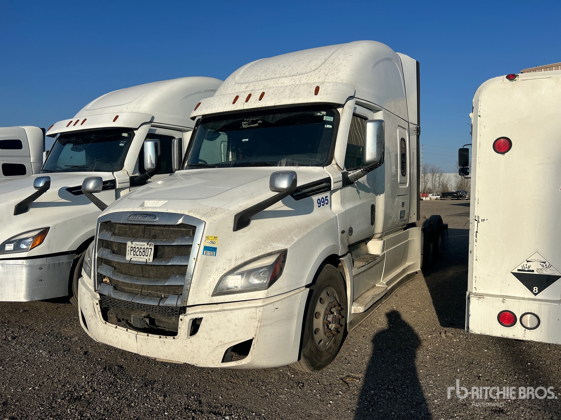 2020 Freightliner CASCADIA 126