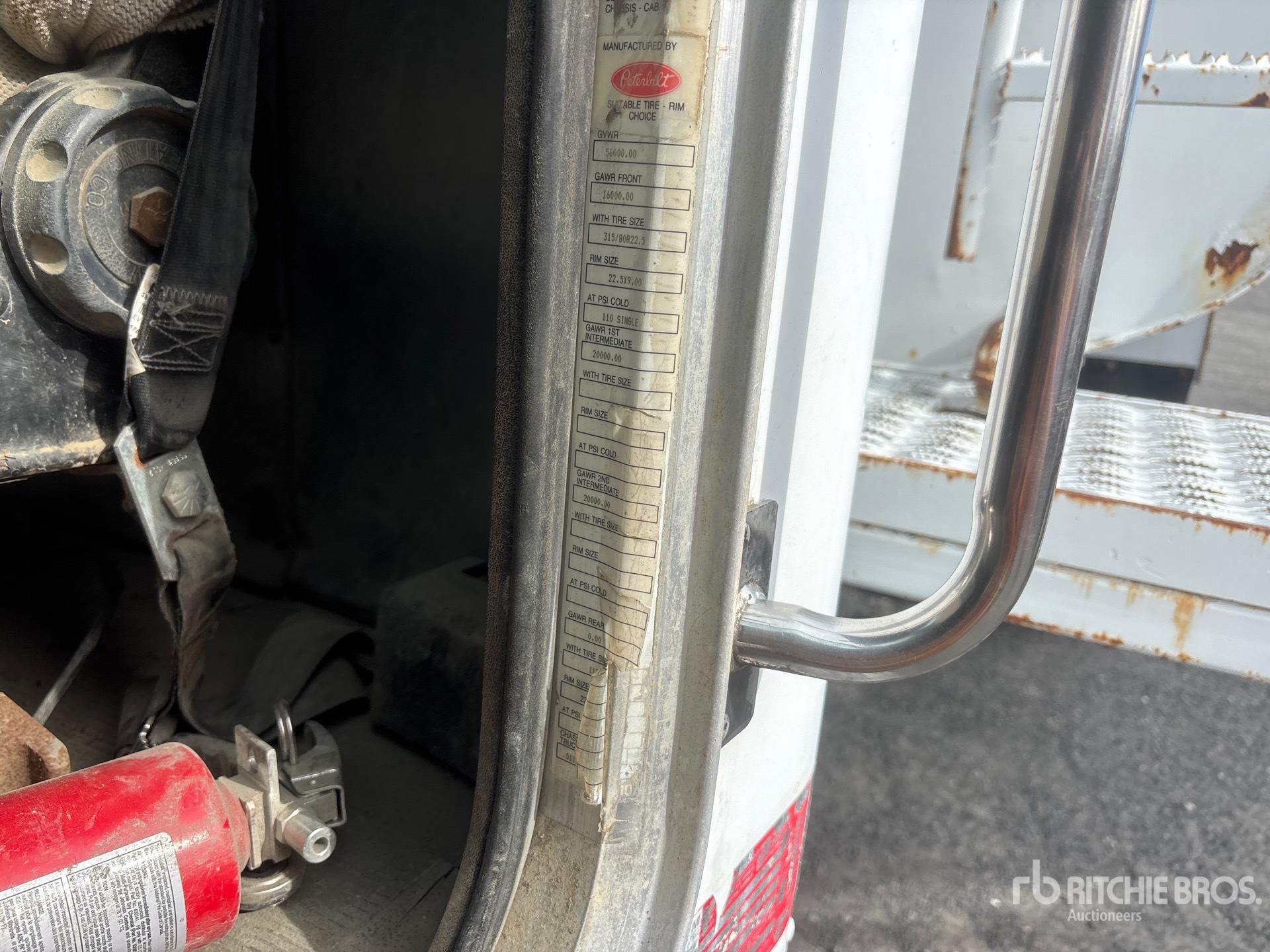 1999 Peterbilt 330