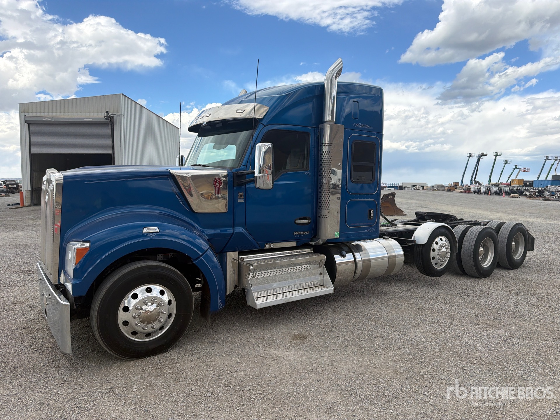 Photo of 2023 Kenworth W990