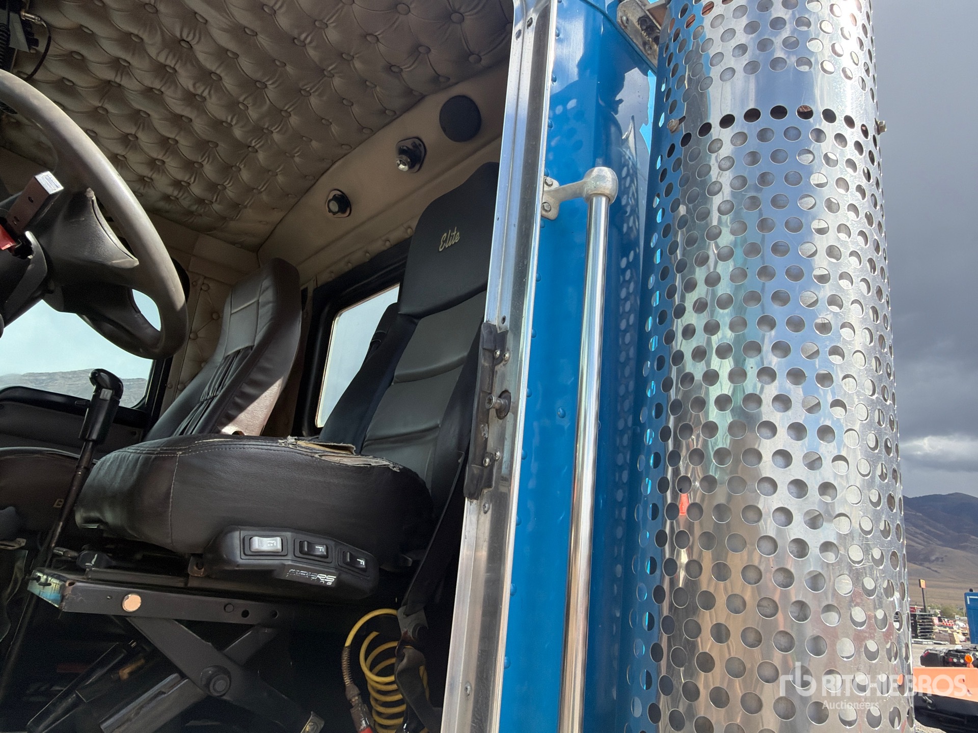 2004 Kenworth T800