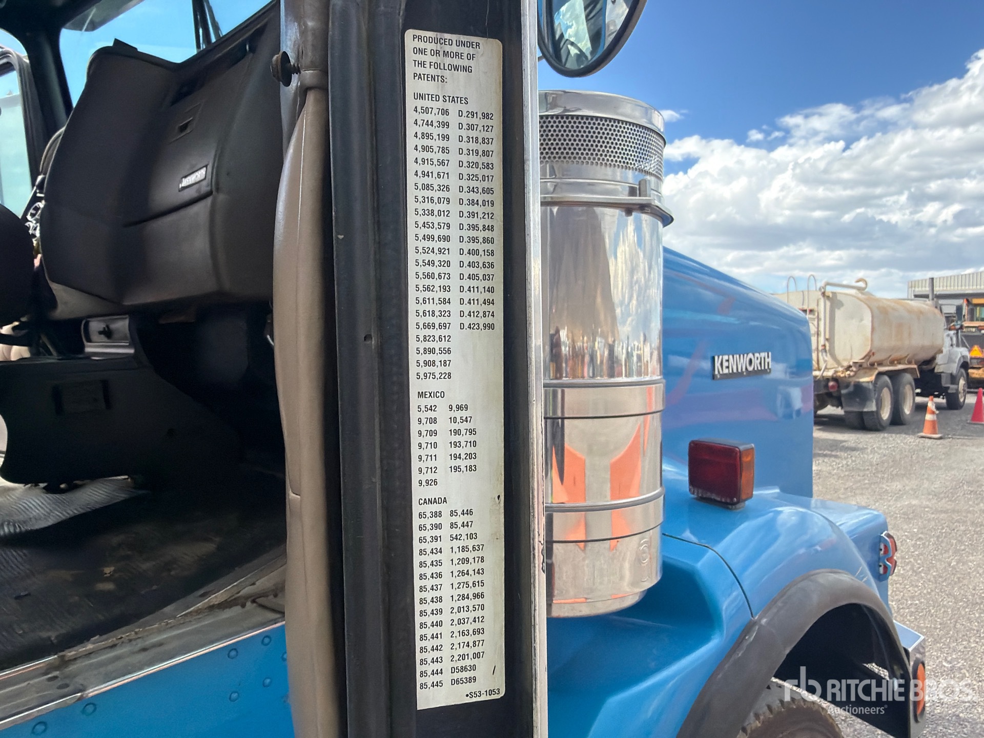 2004 Kenworth T800