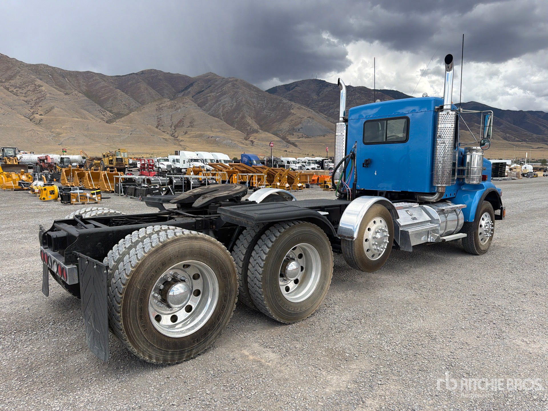 2004 Kenworth T800