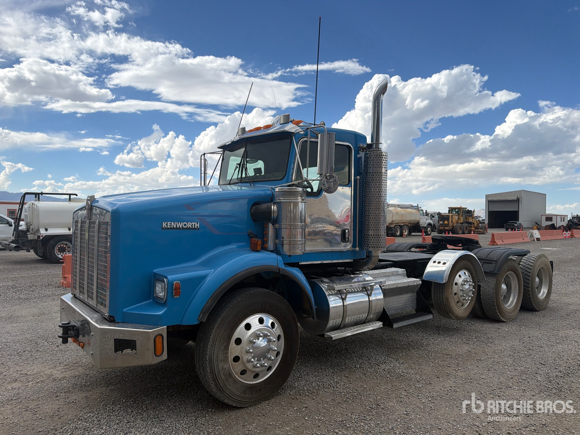 Photo of 2004 Kenworth T800