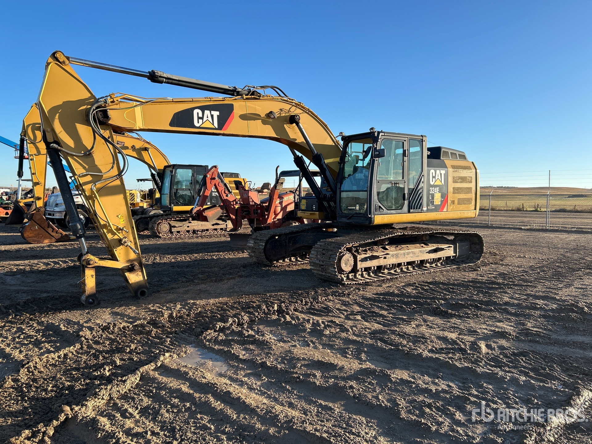 Photo of 2014 Caterpillar 324 EL
